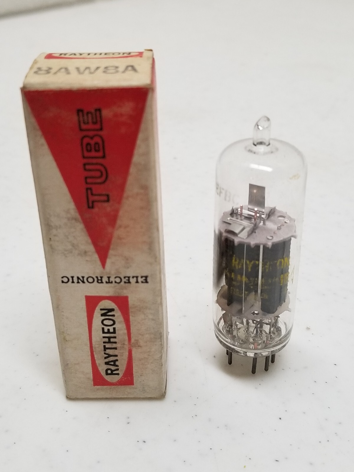 8AW8A Vacuum Tube Raytheon EL1
