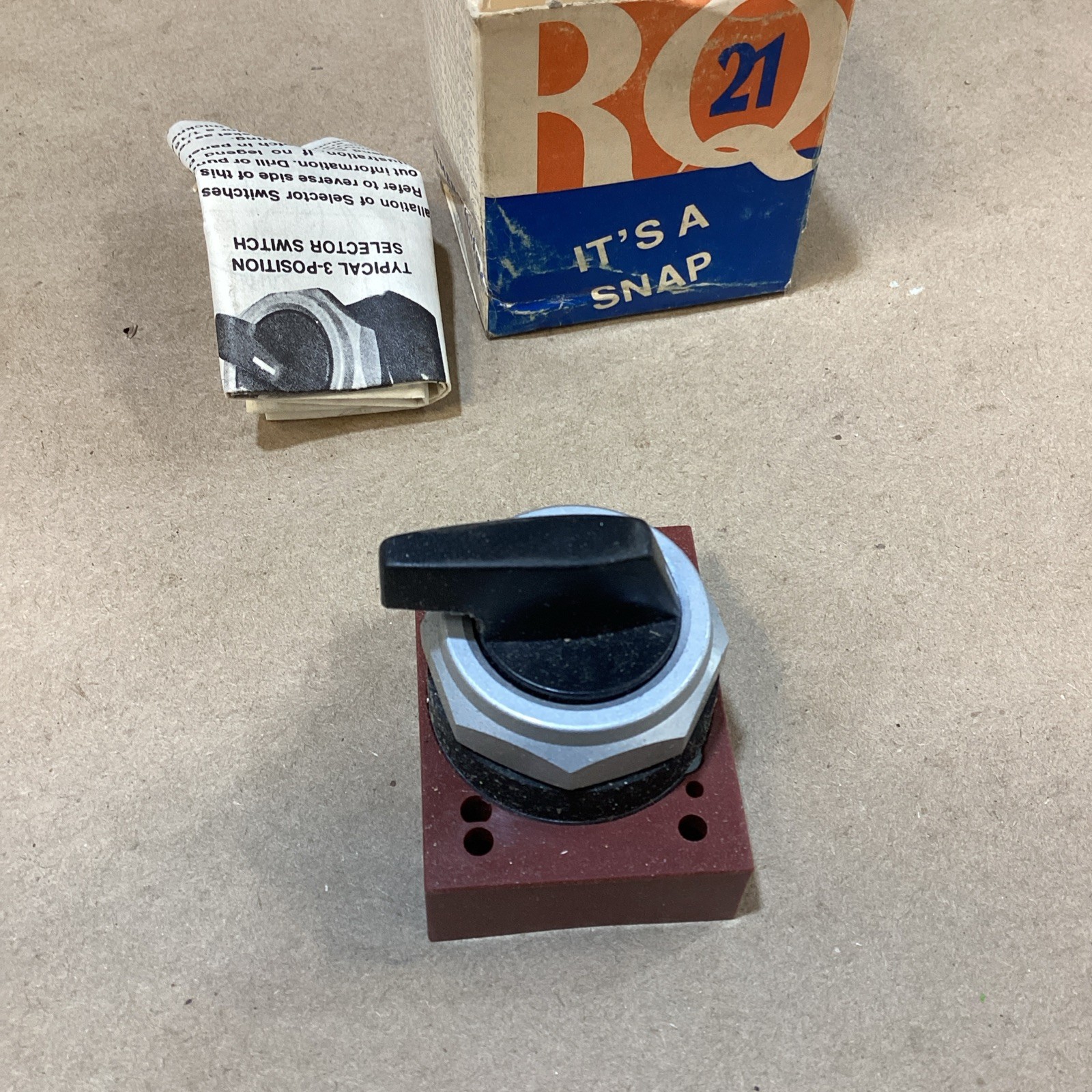 Siemens-Allis P30S3BLB5 3-Position Selector Switch