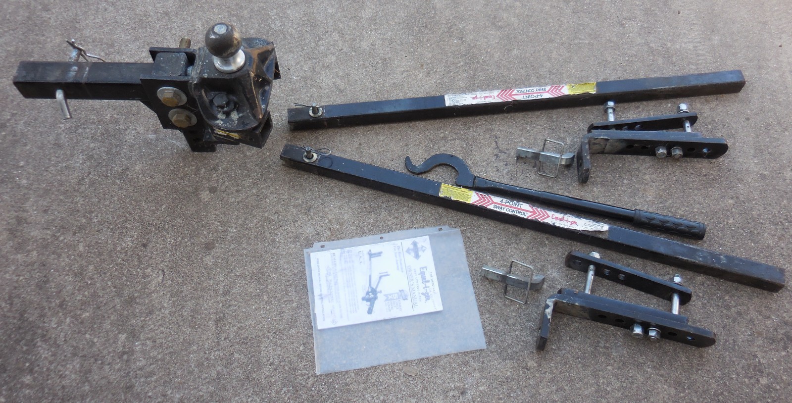 EQUAL-I-ZER SWAY CONTROL HITCH -1000 LB Tongue Wt/10,000 LB Trailer Wt-Pre-Owned