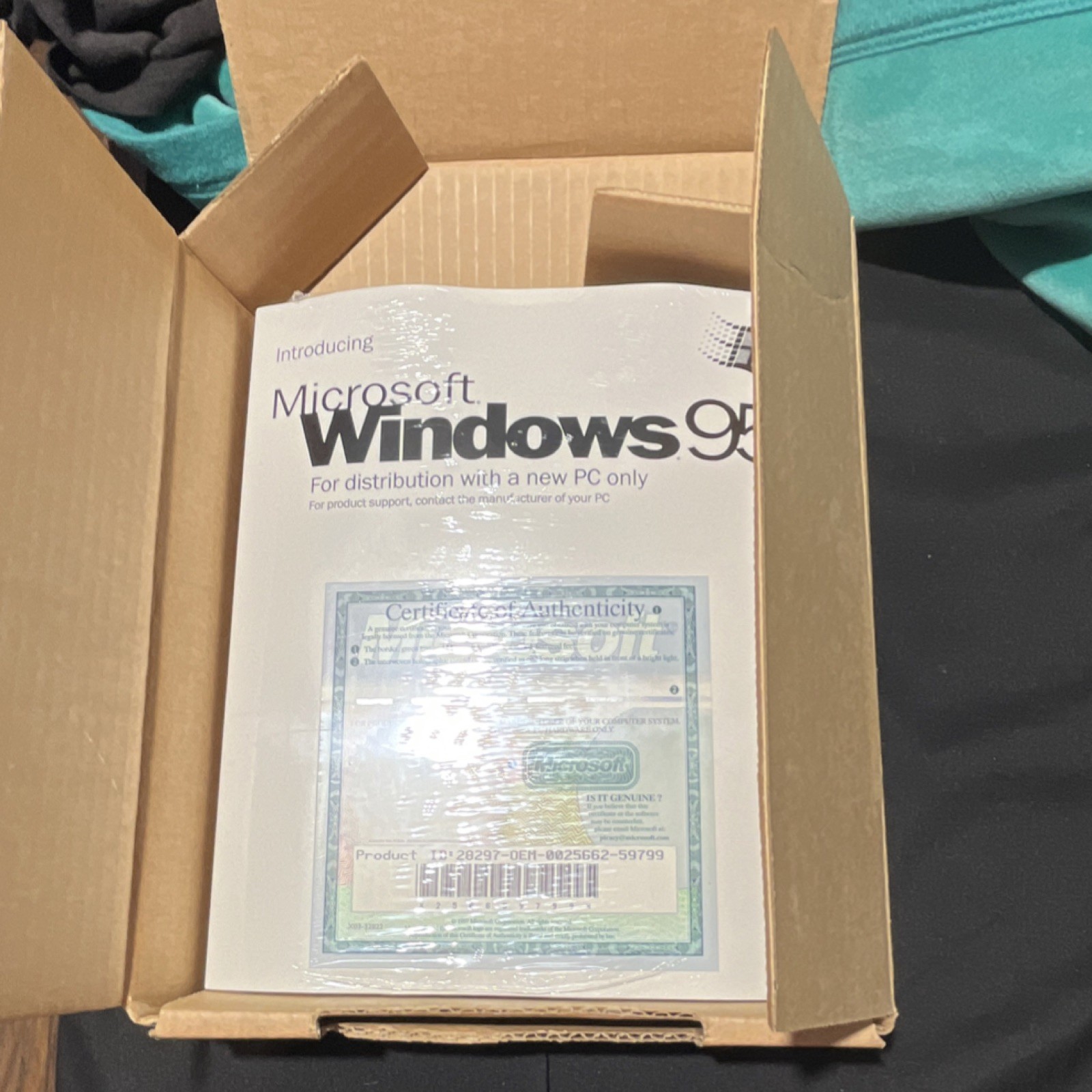 Microsoft Windows 95 OEM Operating System CD-ROM w/ COA, English (X03-29797)
