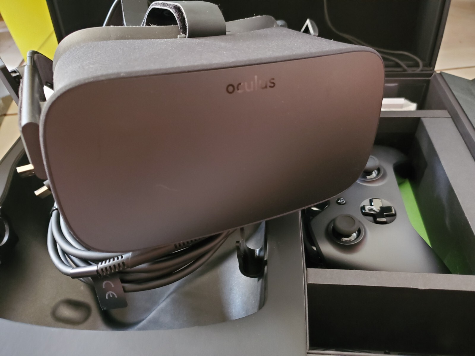 Oculus Rift Virtual Reality VR System with Xbox Controller