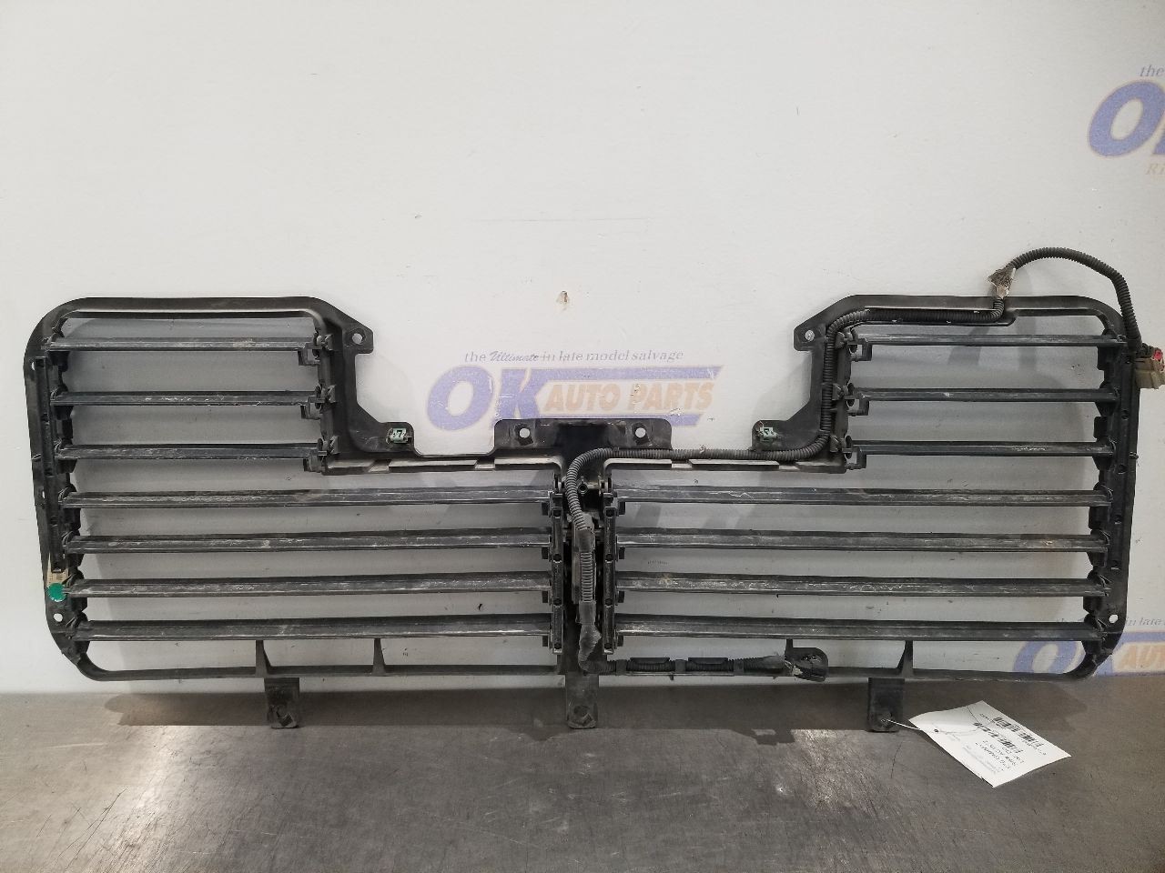17 CHEVY SILVERADO 1500 4.3L AIR SHUTTER