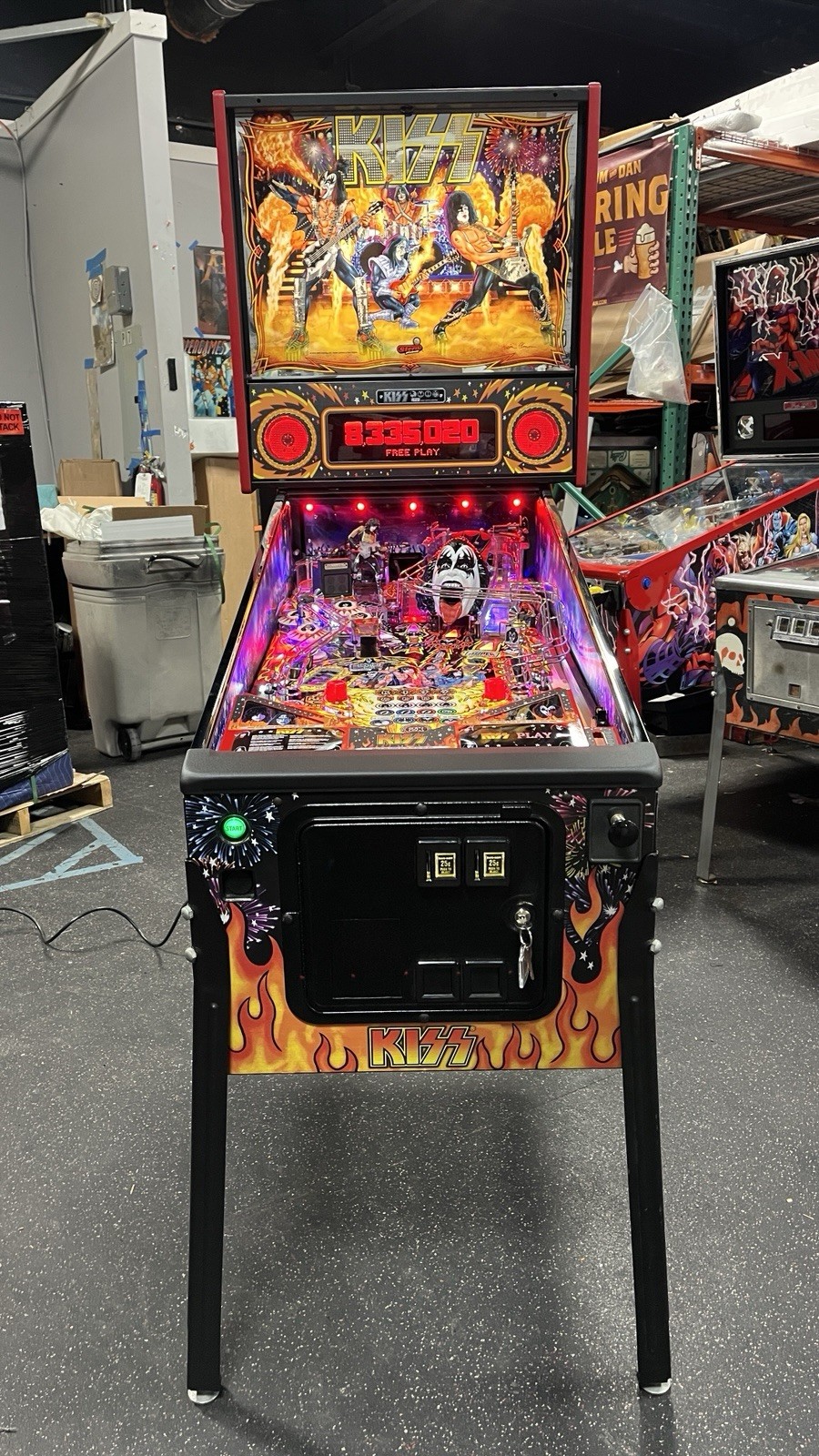 2015 STERN KISS LIMITED EDITION PINBALL MACHINE LE ONLY 600 MADE