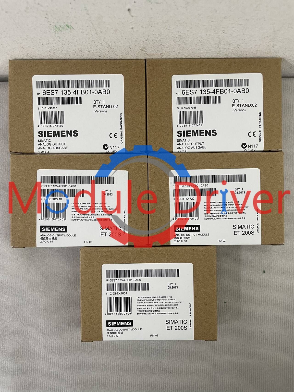 New Siemens 6ES7135-4FB01-0AB0 6ES7 135-4FB01-0AB0 Analog Output Module