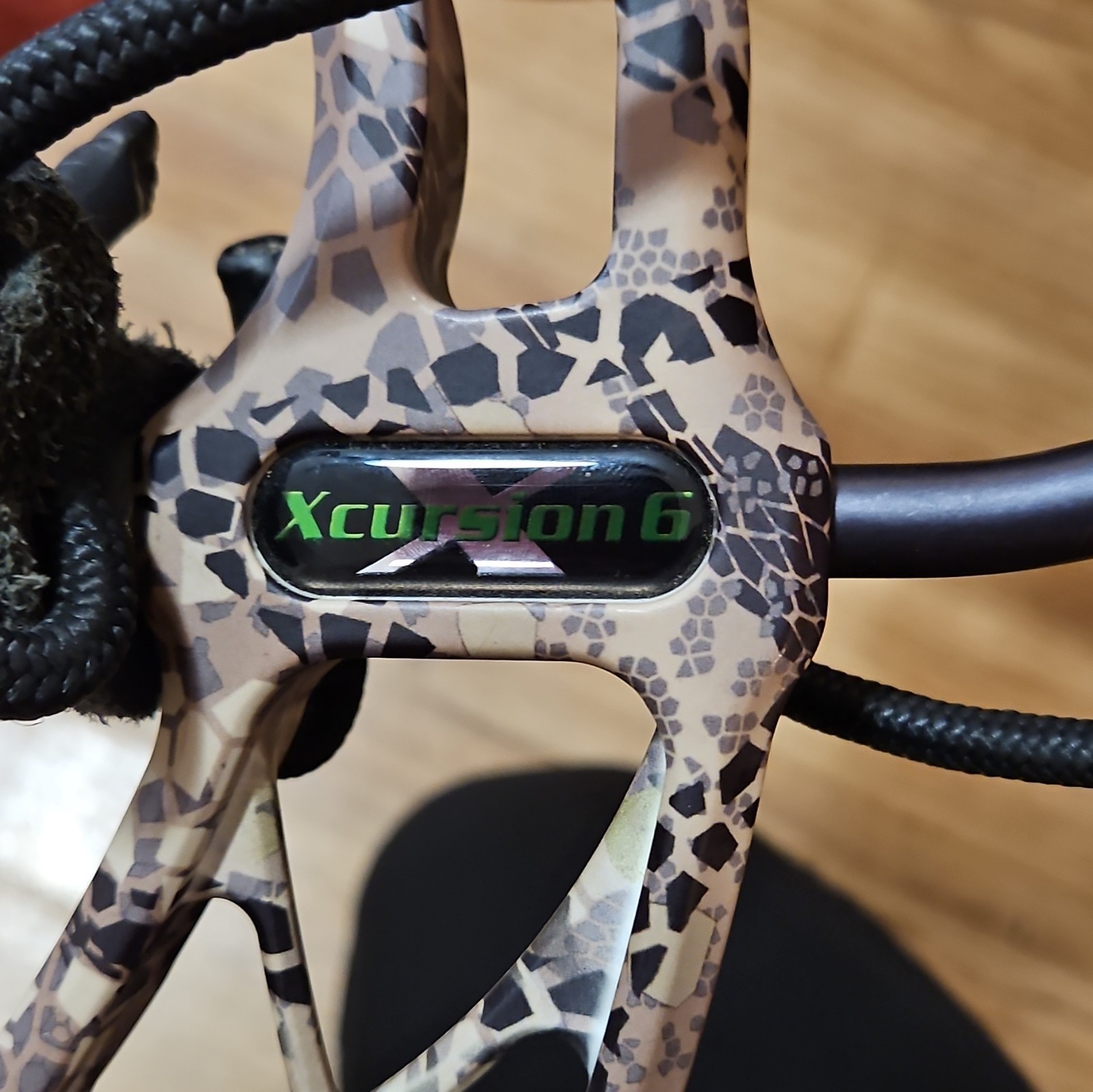 Xpedition Archery Xcursion 6 Compound Bow 70lbs Camo w/ Quiver