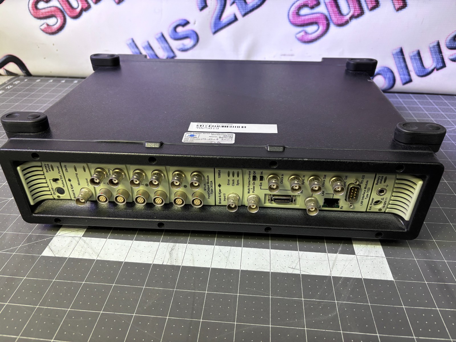 Bruel & Kjaer Controller Frame with 7536 Lan Module and 3032A Input Module.