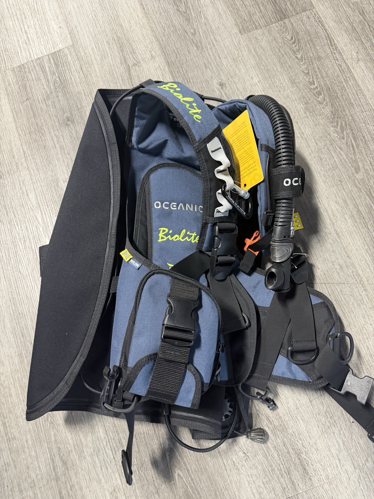 Oceanic BioLite Scuba Diving BCD Buoyancy Compensator Vest, Size SM