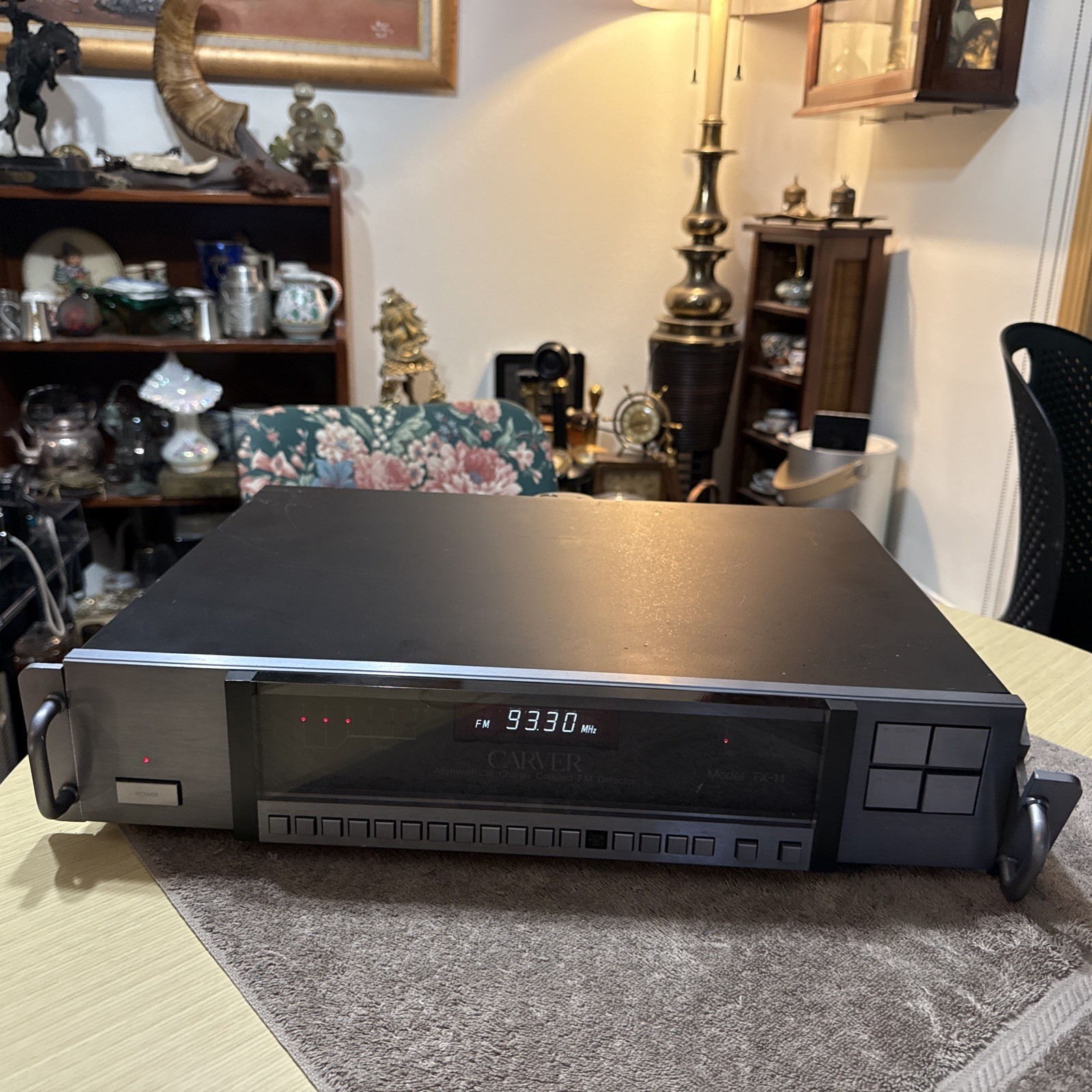 Vintage Carver Model TX-11 Quartz Synthesized Stereo Tuner