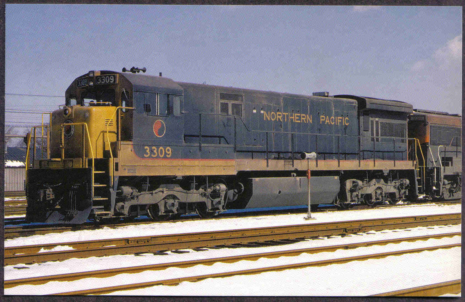 NORTHERN PACIFIC RAILROAD ENGINE 3309 U BOAT POSTCARD