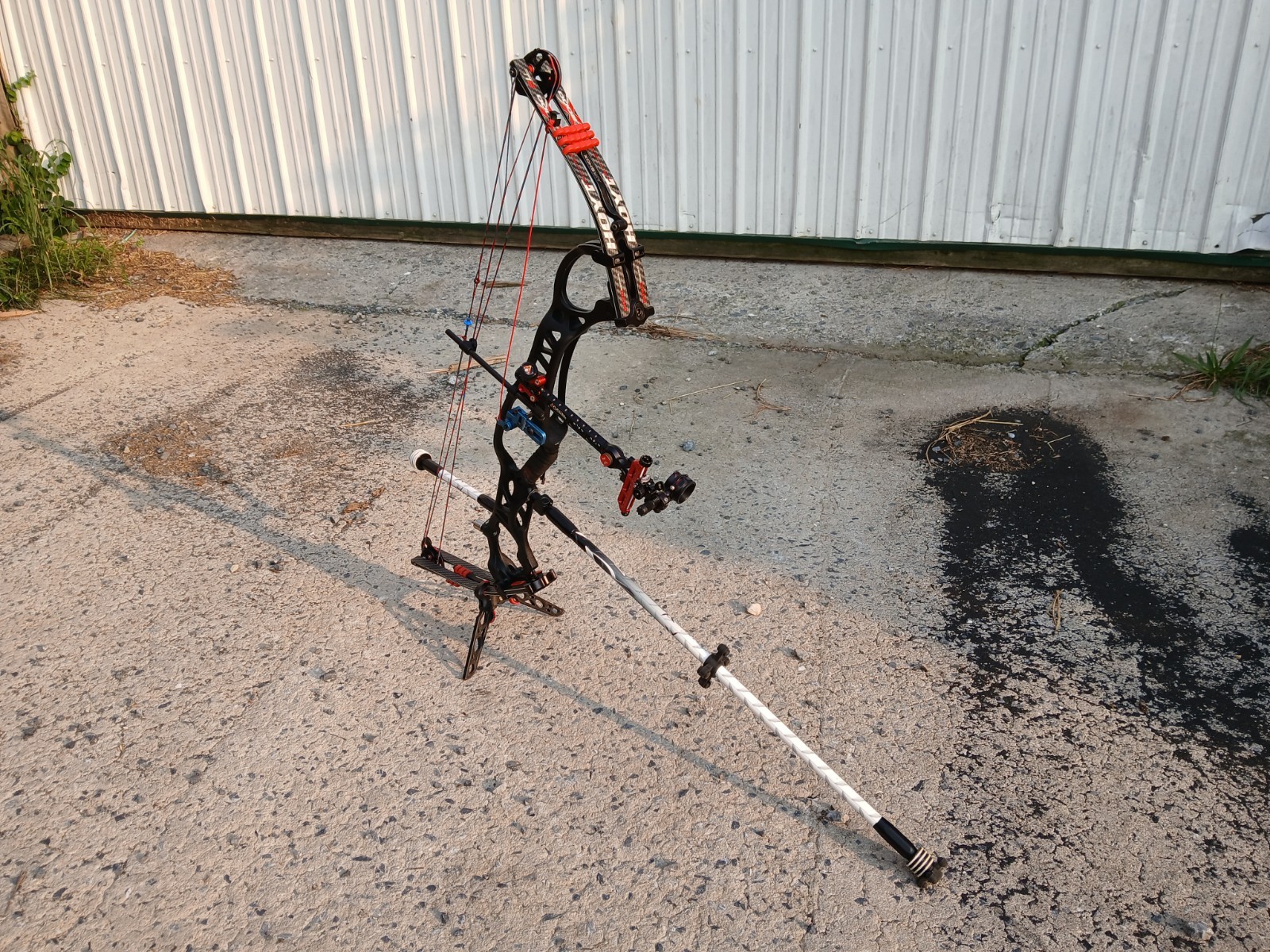 Hoyt Pro Series XT 2000 Pro Comp Elite XL Competition Bow, ready to shoot!