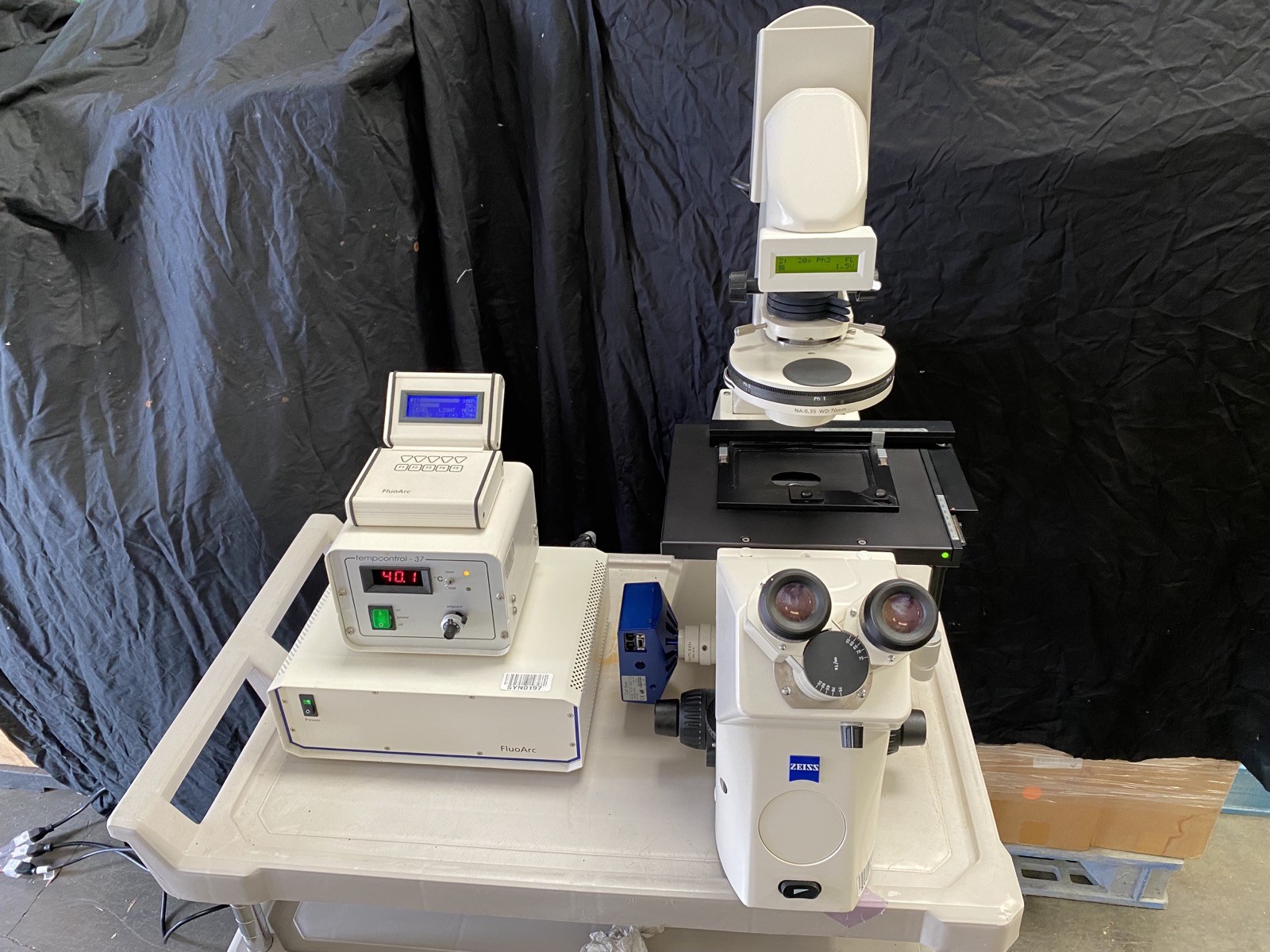 ZEISS Axiovert 200 Inverted Fluorescence Phase Contrast Microscope With FluoArc