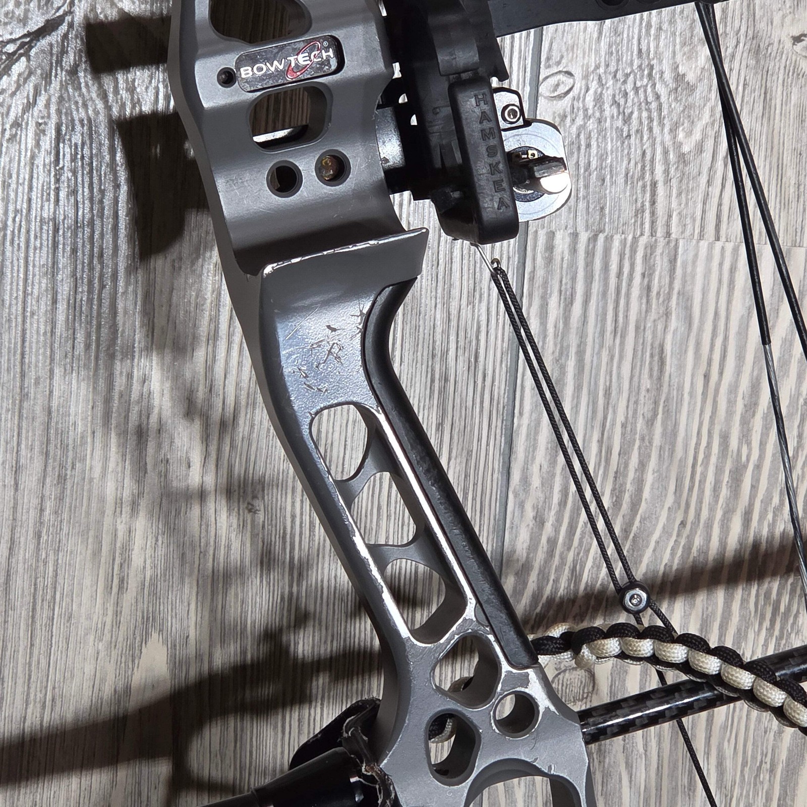 Used Bowtech Revolt 30" 70lb RH Gray Bow