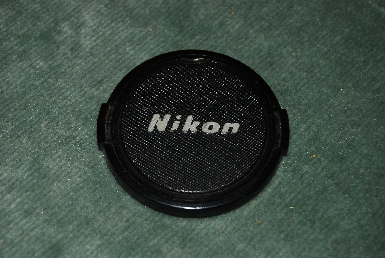 Genuine Nikon 62mm Black / Silver Snap On Front Lens Cap 1990's