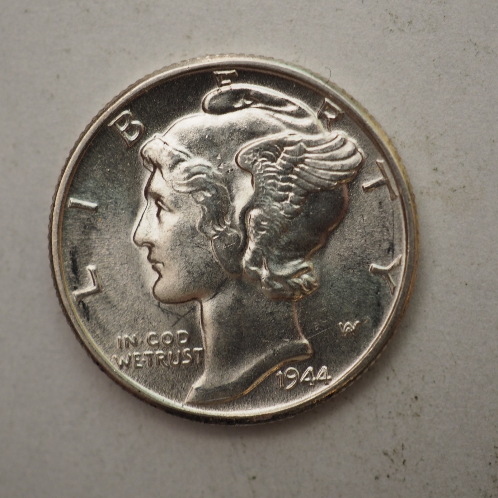 1944 **P**SILVER  MERCURY DIME **NICE** - FREE SHIPPING! C1822