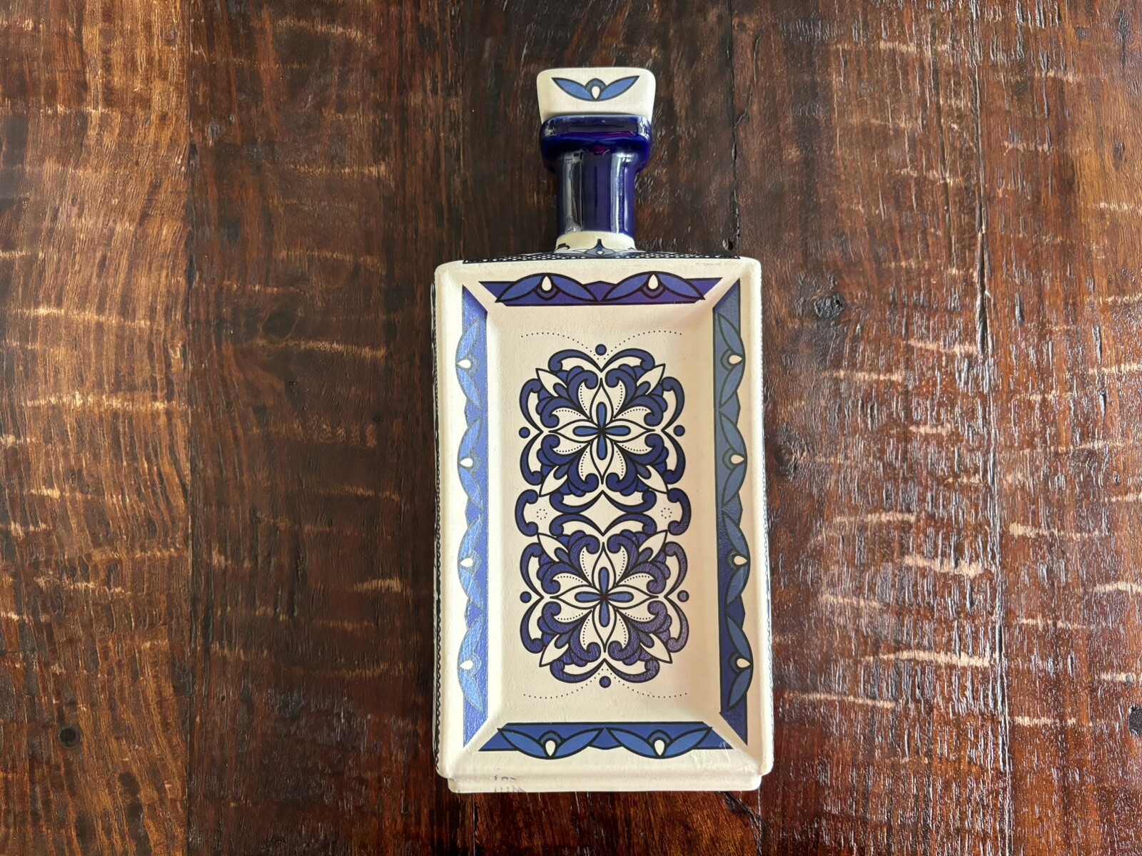 Dos Artes Tequila Blanco Agave Ceramic Empty Bottle Hand Painted 1 Liter