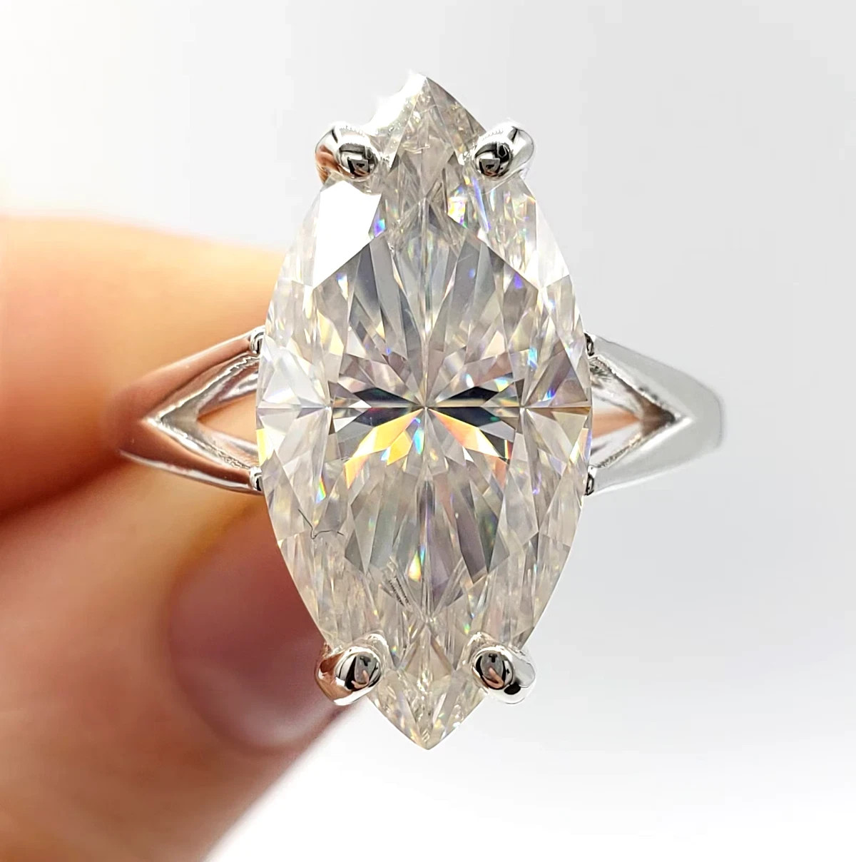 RARE 7.65 Ct Certified Treated White Diamond Ring,Tariffs FREE & Matching Studs.