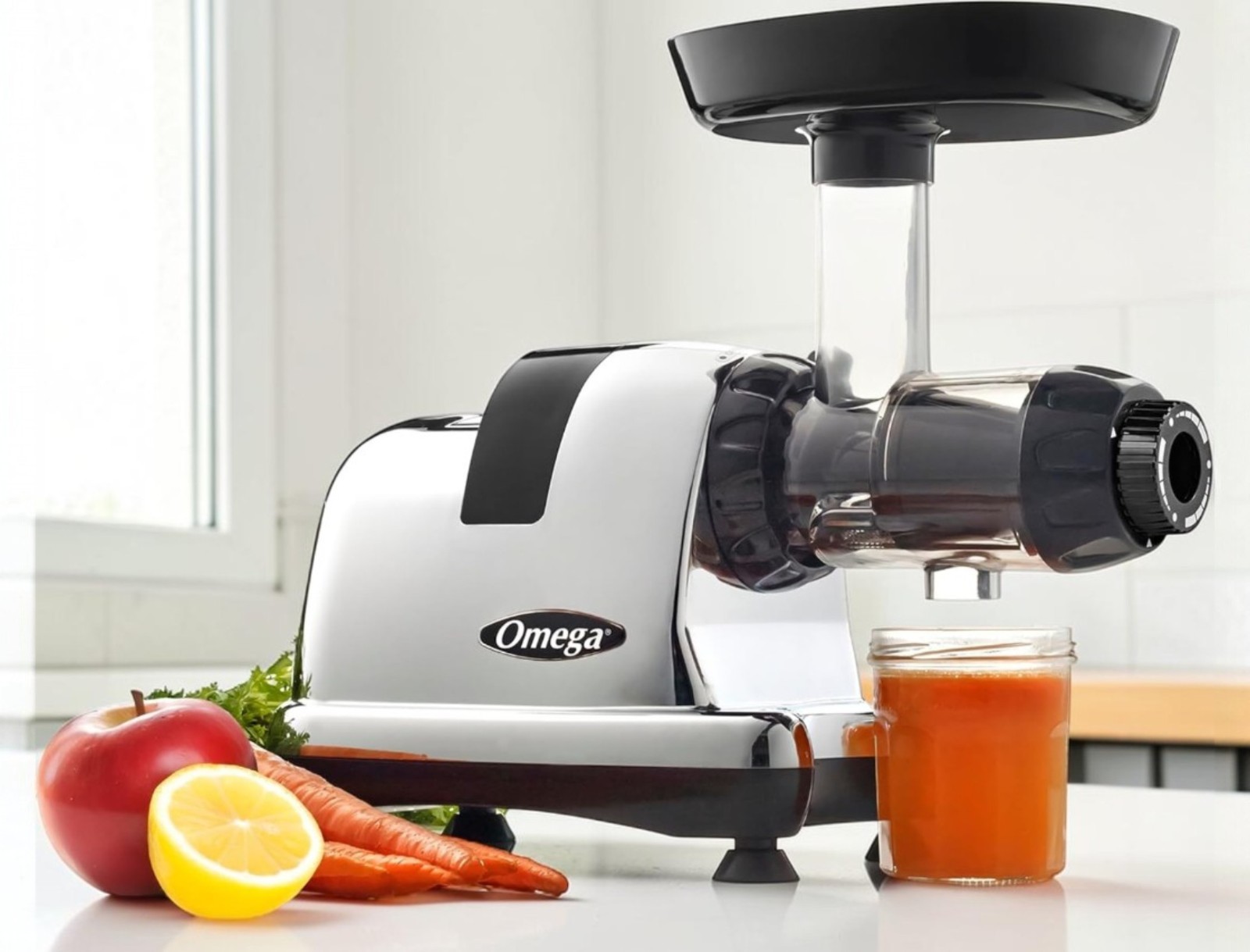 Omega J8006HDC Cold Press Juicer Machine, Nutrition System 200W Chrome USED