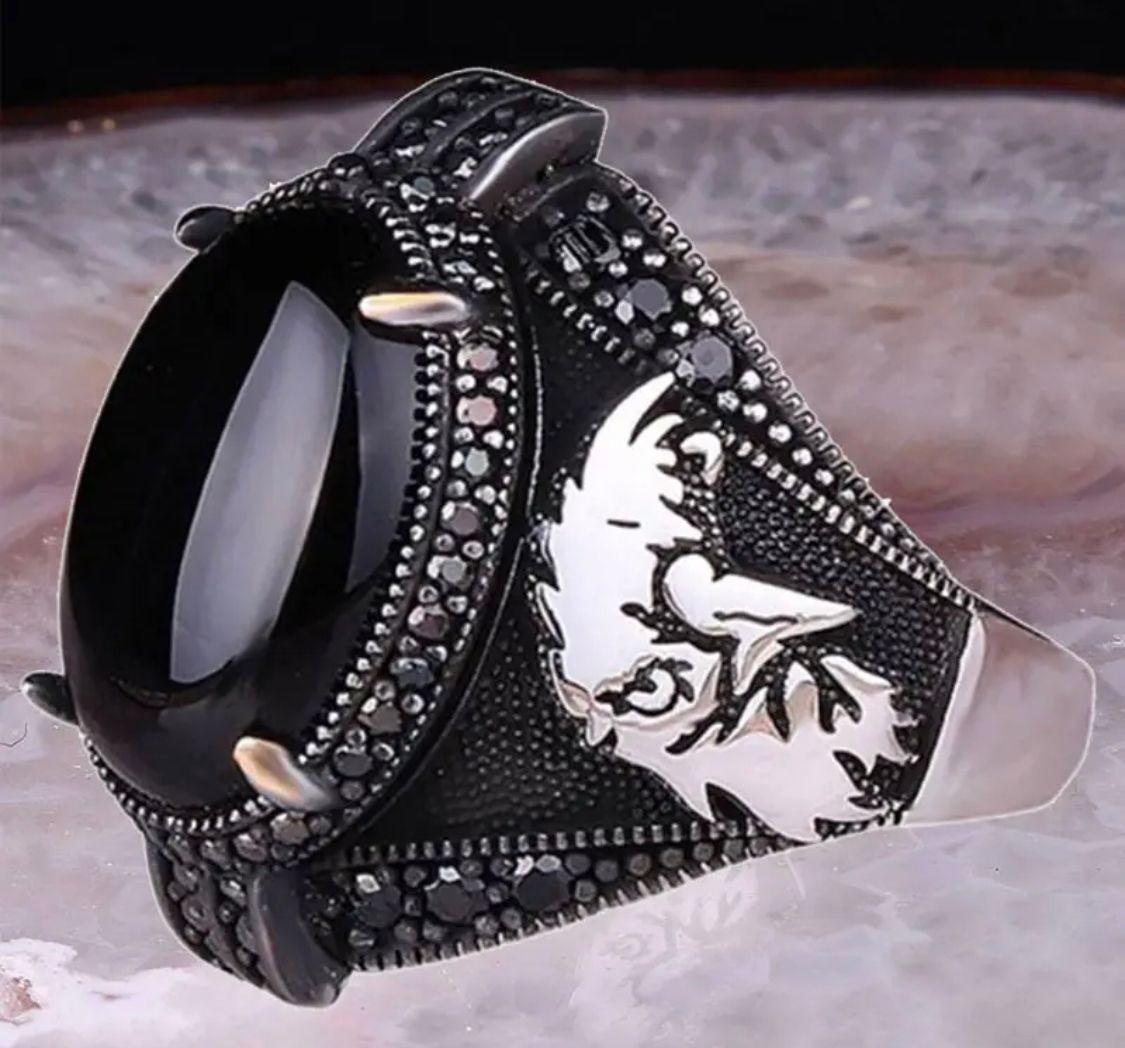 Men's ring with an eagle design and stones/yu145