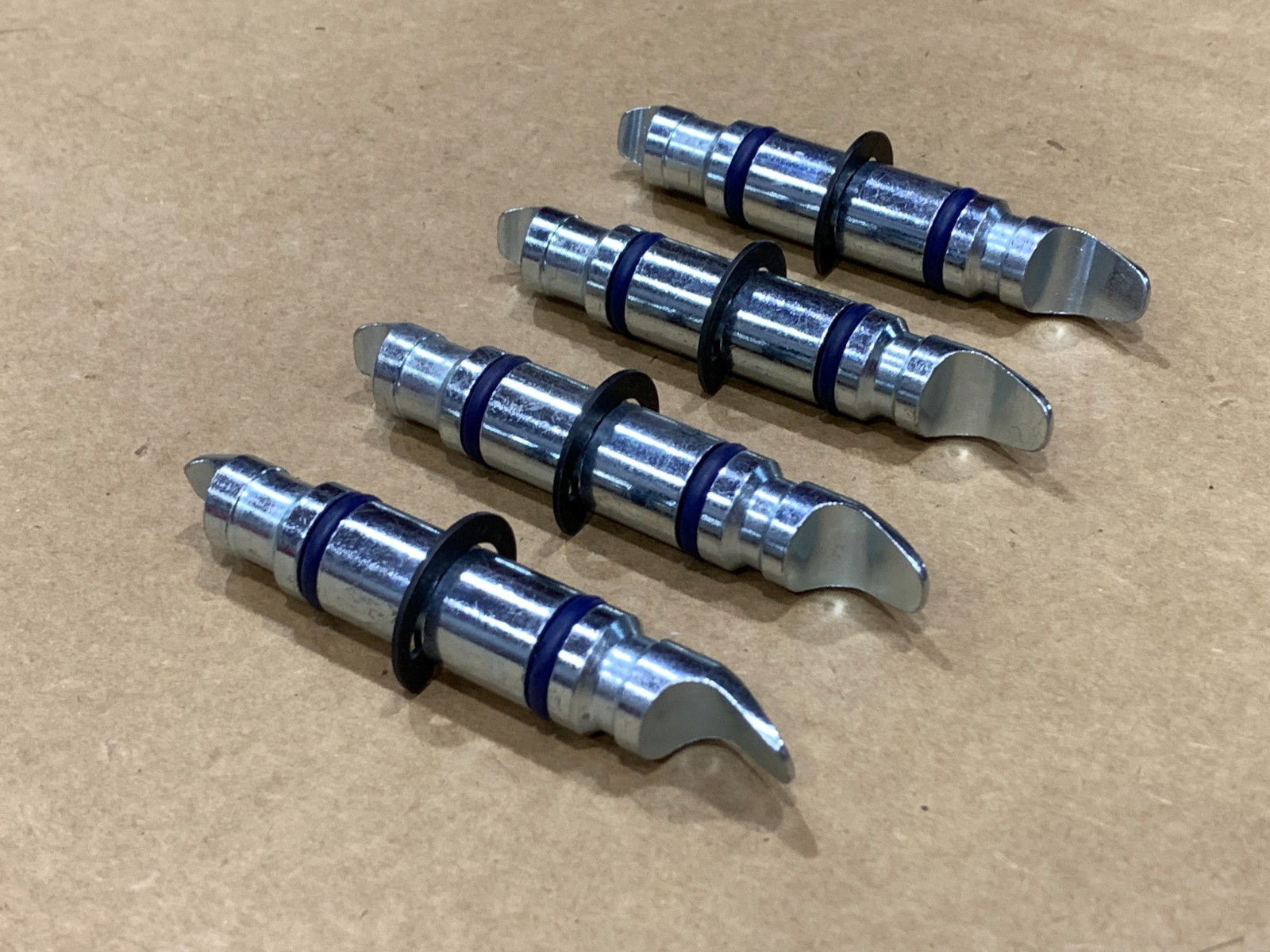 Hunter Alignment Wheel Clamp Reversible Rim Stud (set of 4) 20-1898-1