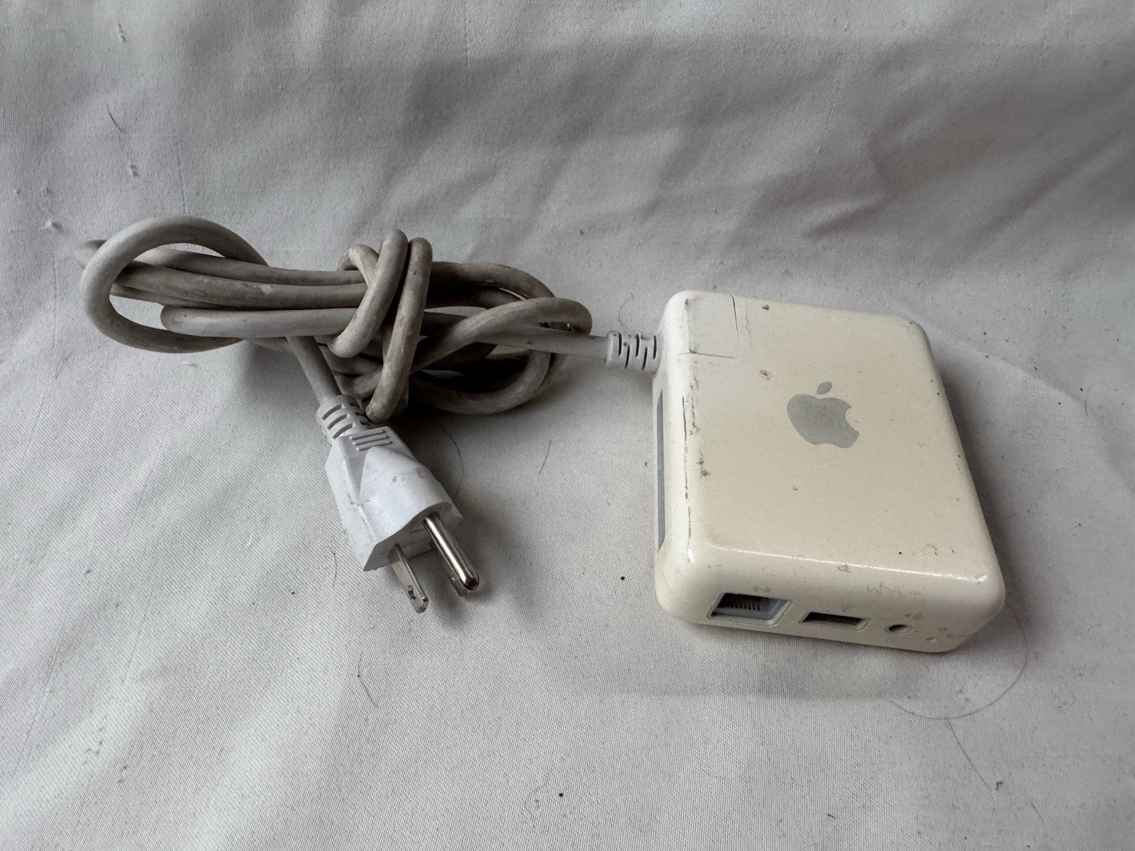 Apple Airport Express Base Station Wireless Router Model A1264