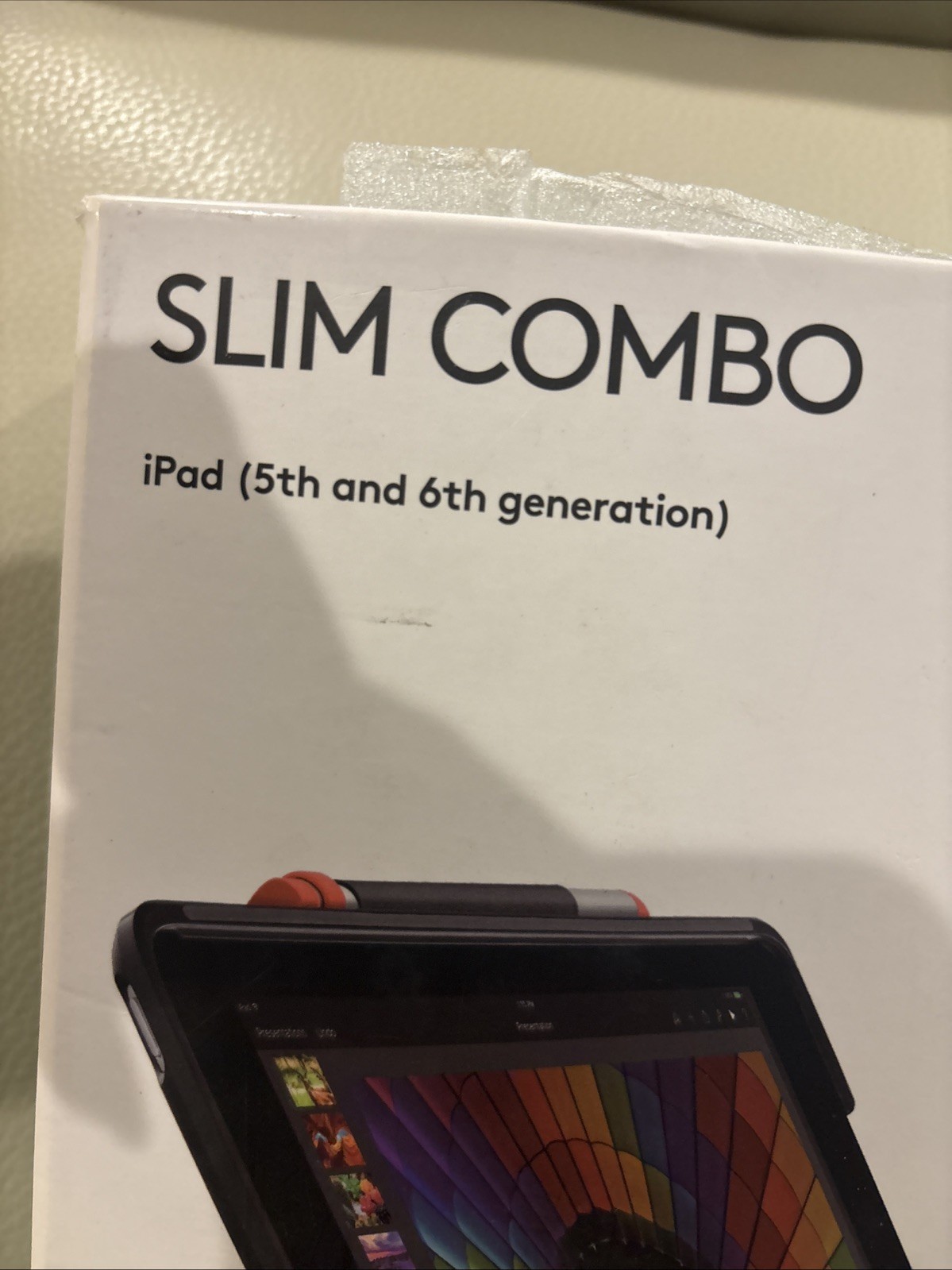 Logitech Slim Combo Keyboard Folio Case iPad 5th/6th Gen Black Backlit