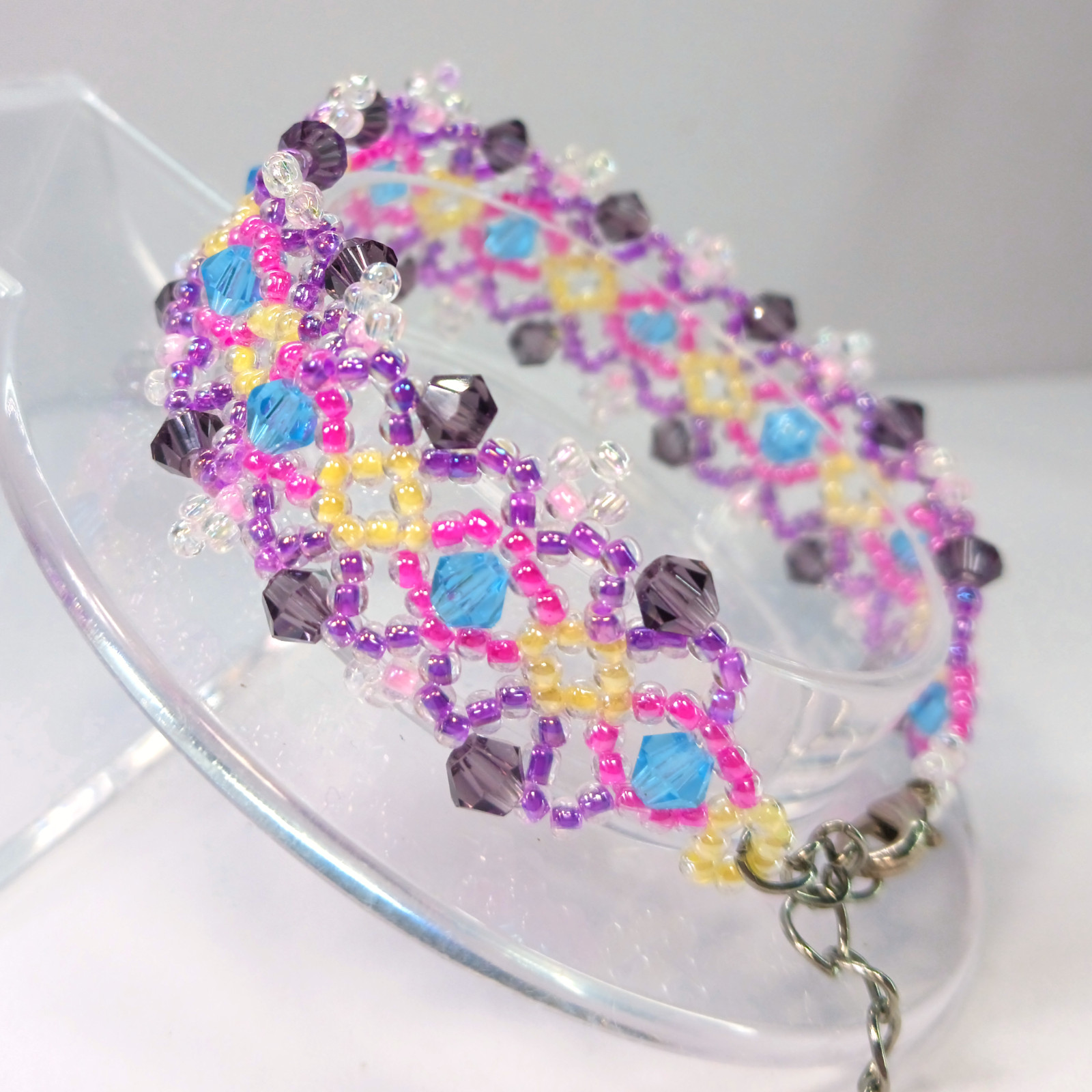 Handcrafted Beaded Bracelet - Vibrant & Unique Design"