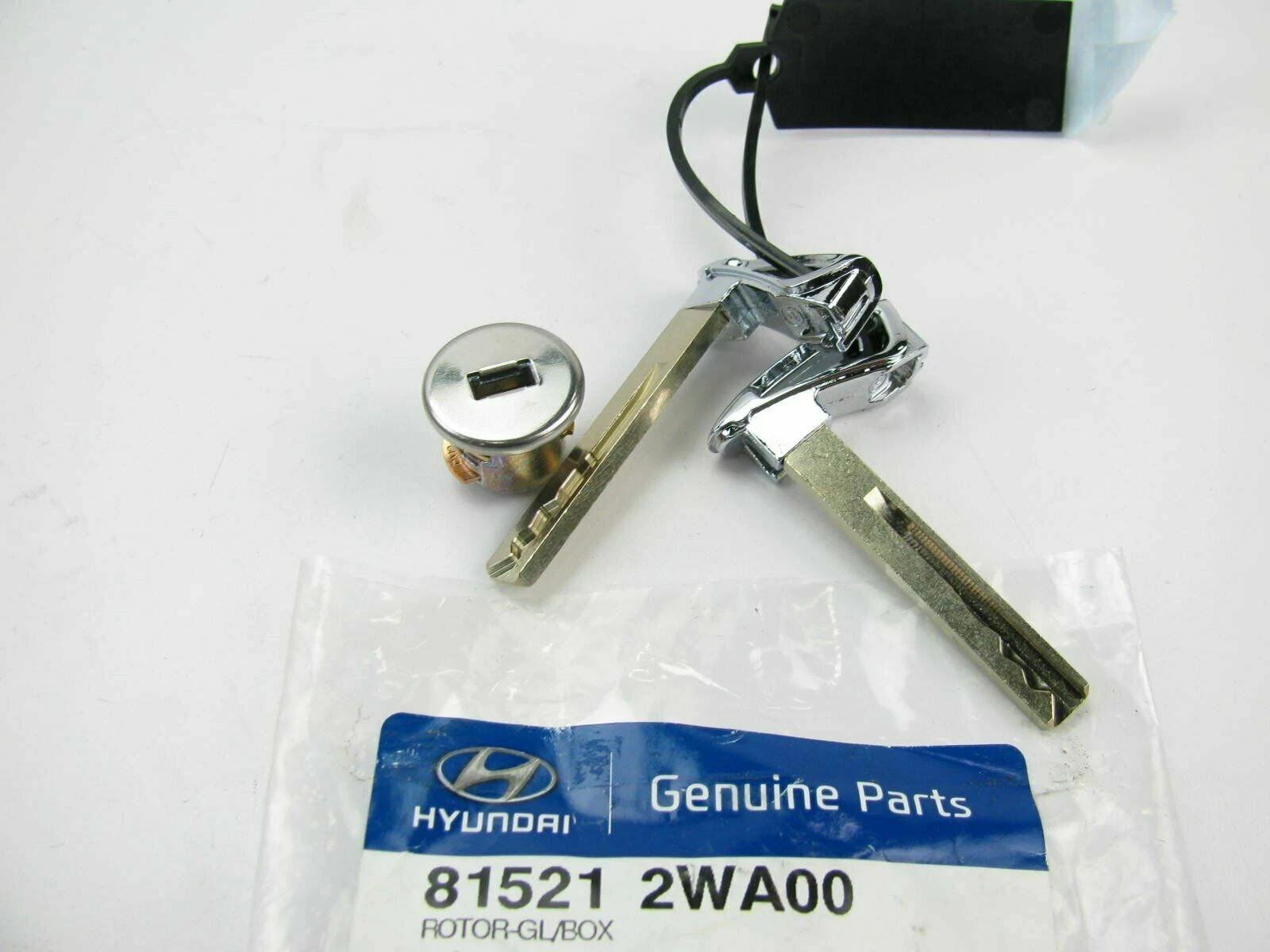 GENUINE BRAND NEW HYUNDAI SANTA FE 2012-2015 ROTOR-GLOVE BOX