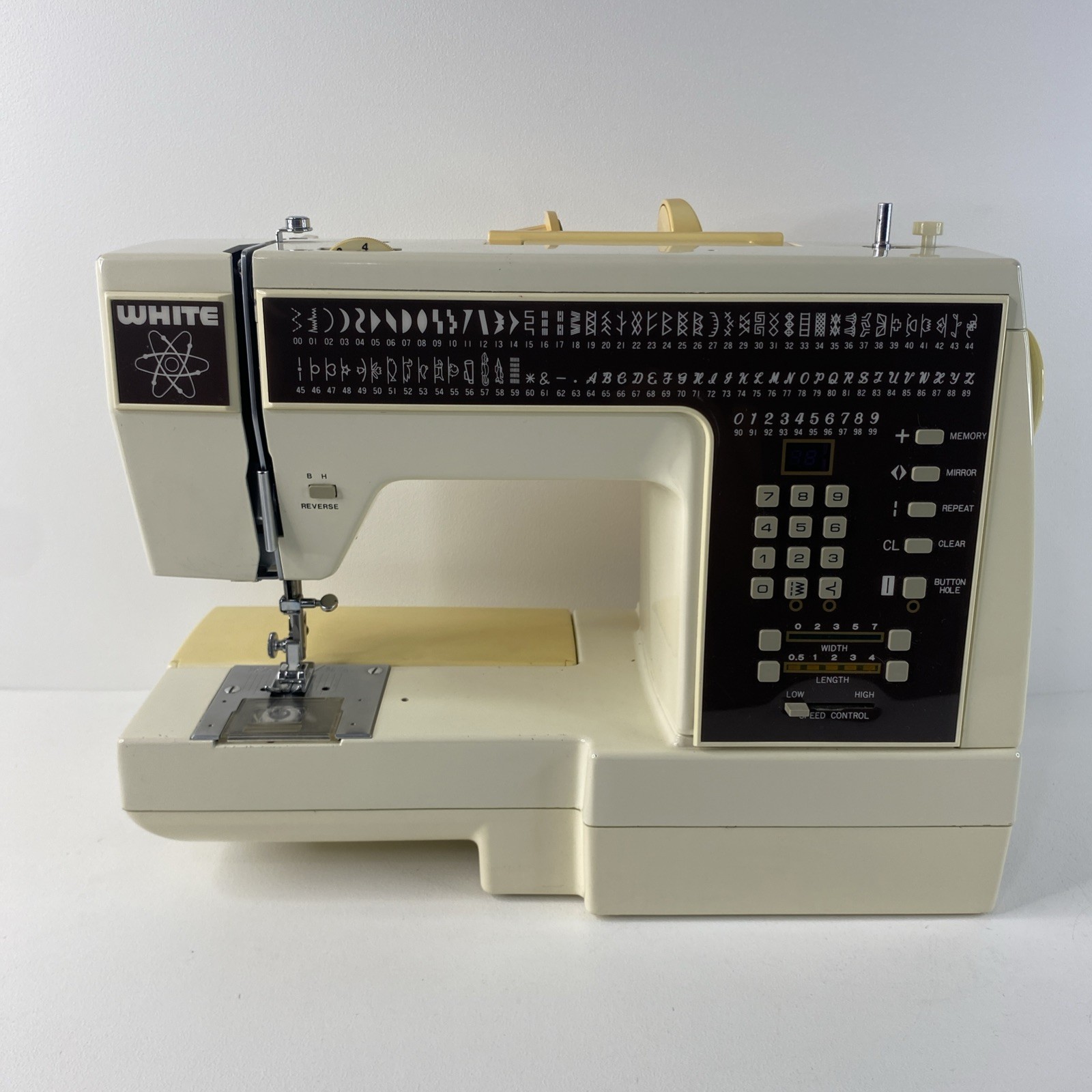 Vintage White 8000 Computerized Sewing Machine With Pedal Tested