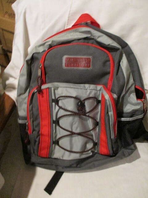 NORTHWEST TERRITORY Vint Backpack Mesh Side Pockets 2Front Pockets Zipper Close