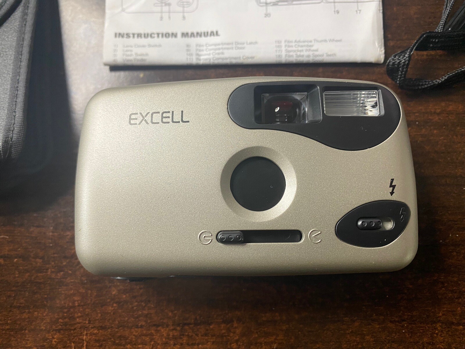 OneWorld Point & Click Panorama 35MM Film Camera And Case + Case New