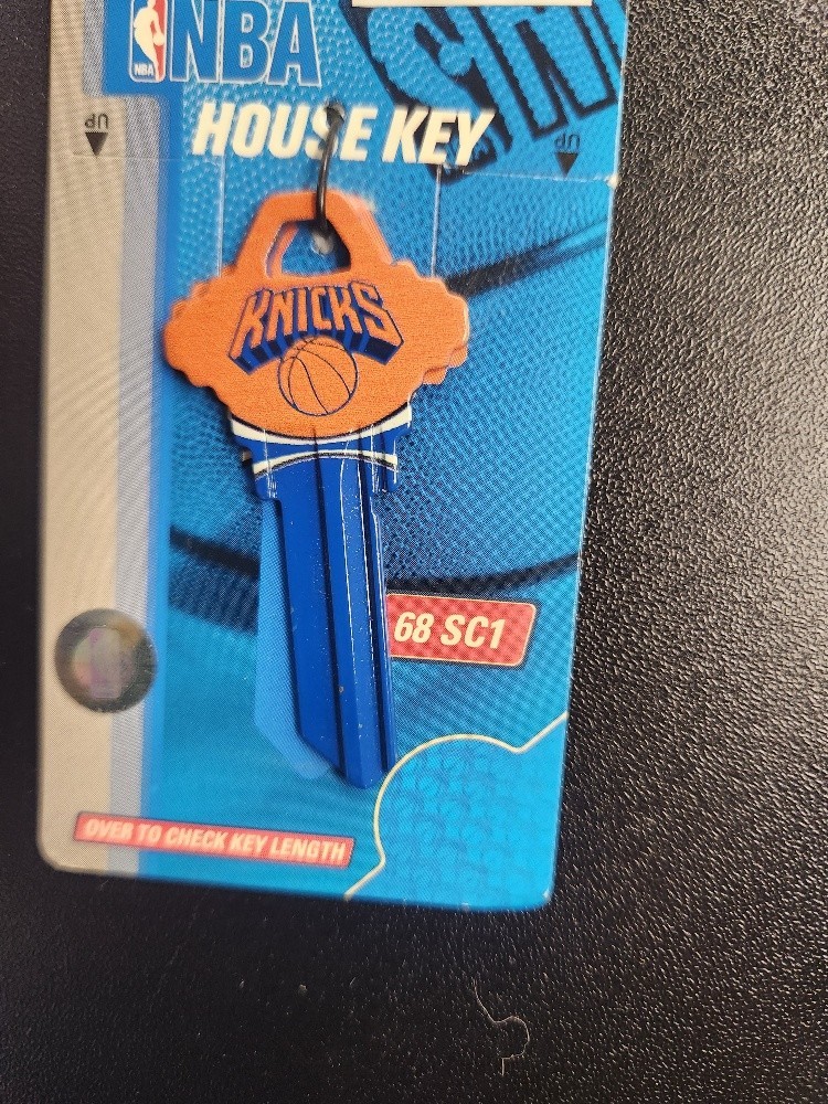 NBA NEW YORK KNICKS SCHLAGE SC1 KEYBLANK - READ DETAILS BELOW