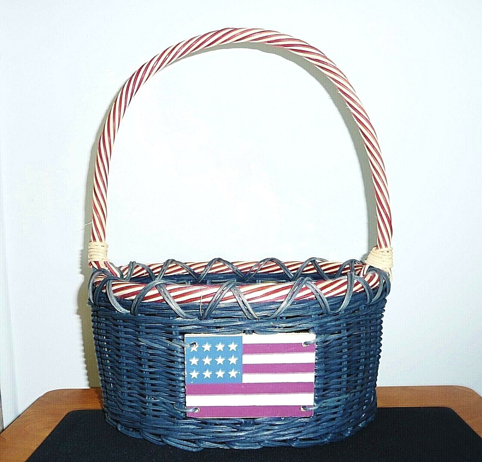 AMERICAN FLAG  GATHERING BASKET