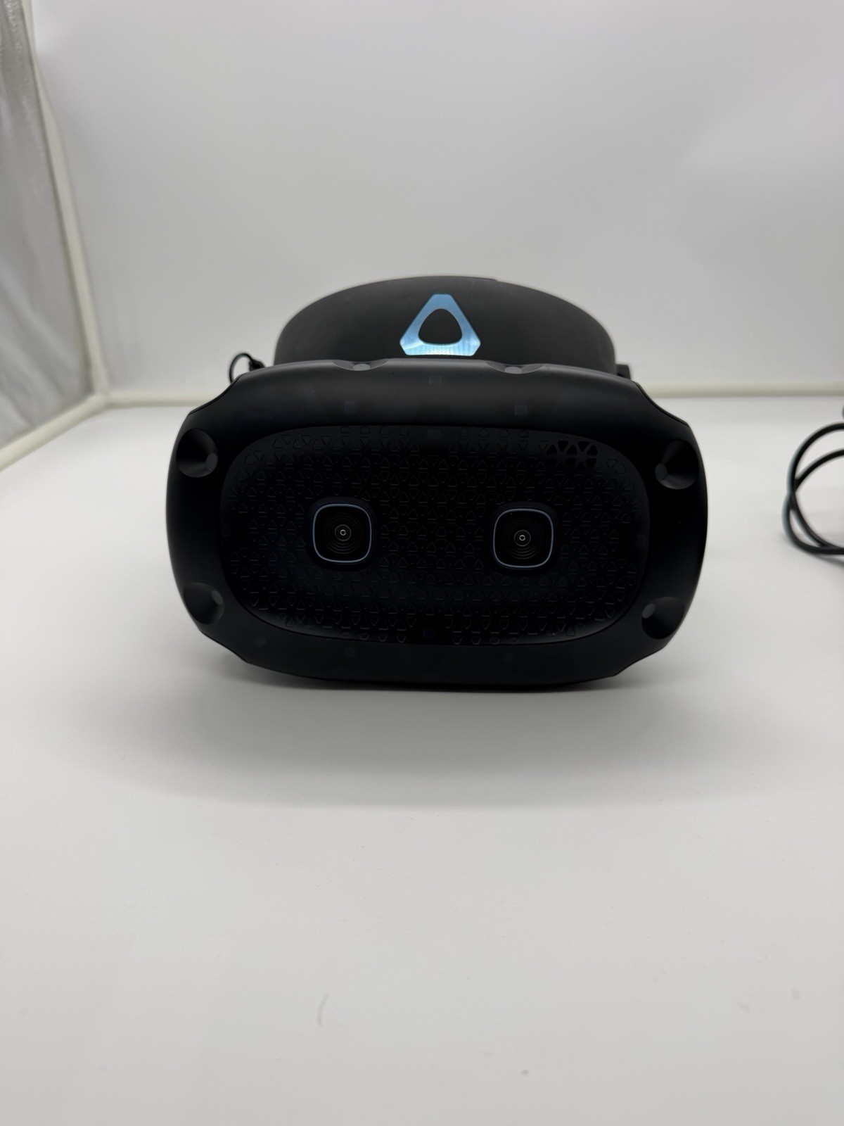 HTC Vive Cosmos Elite Headset Only-Black & Cables