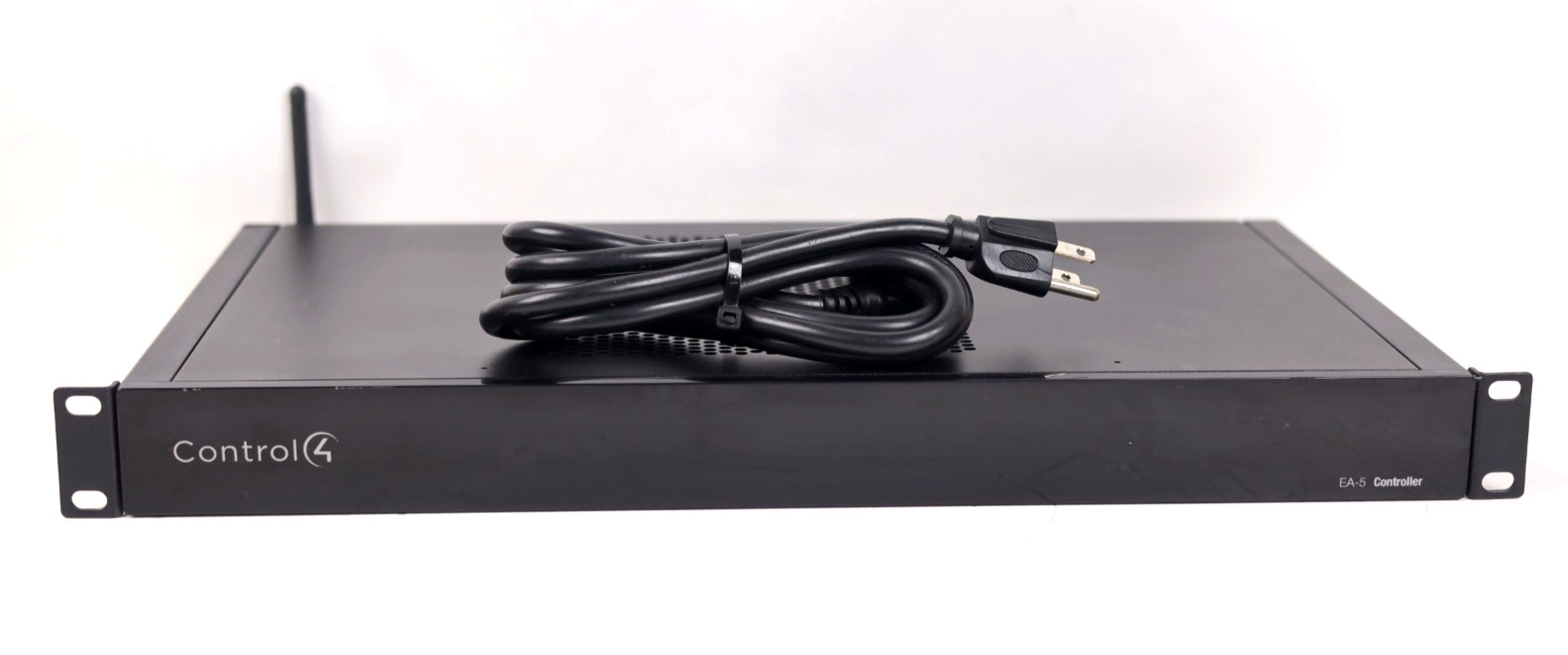 Control4 C4-EA5 V2 Controller u675