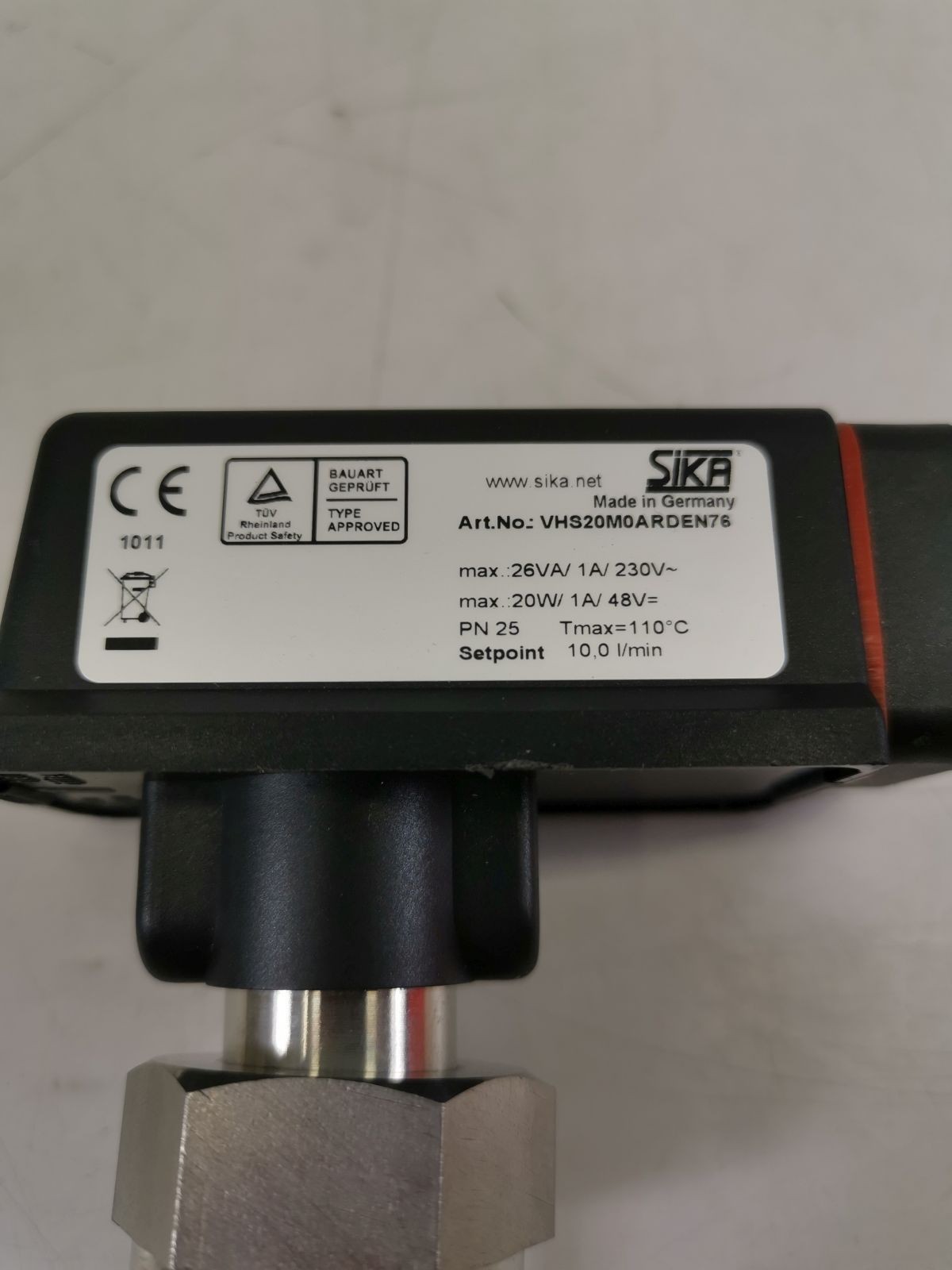 SIKA VHS20M0ARDEN76 Flow Switch