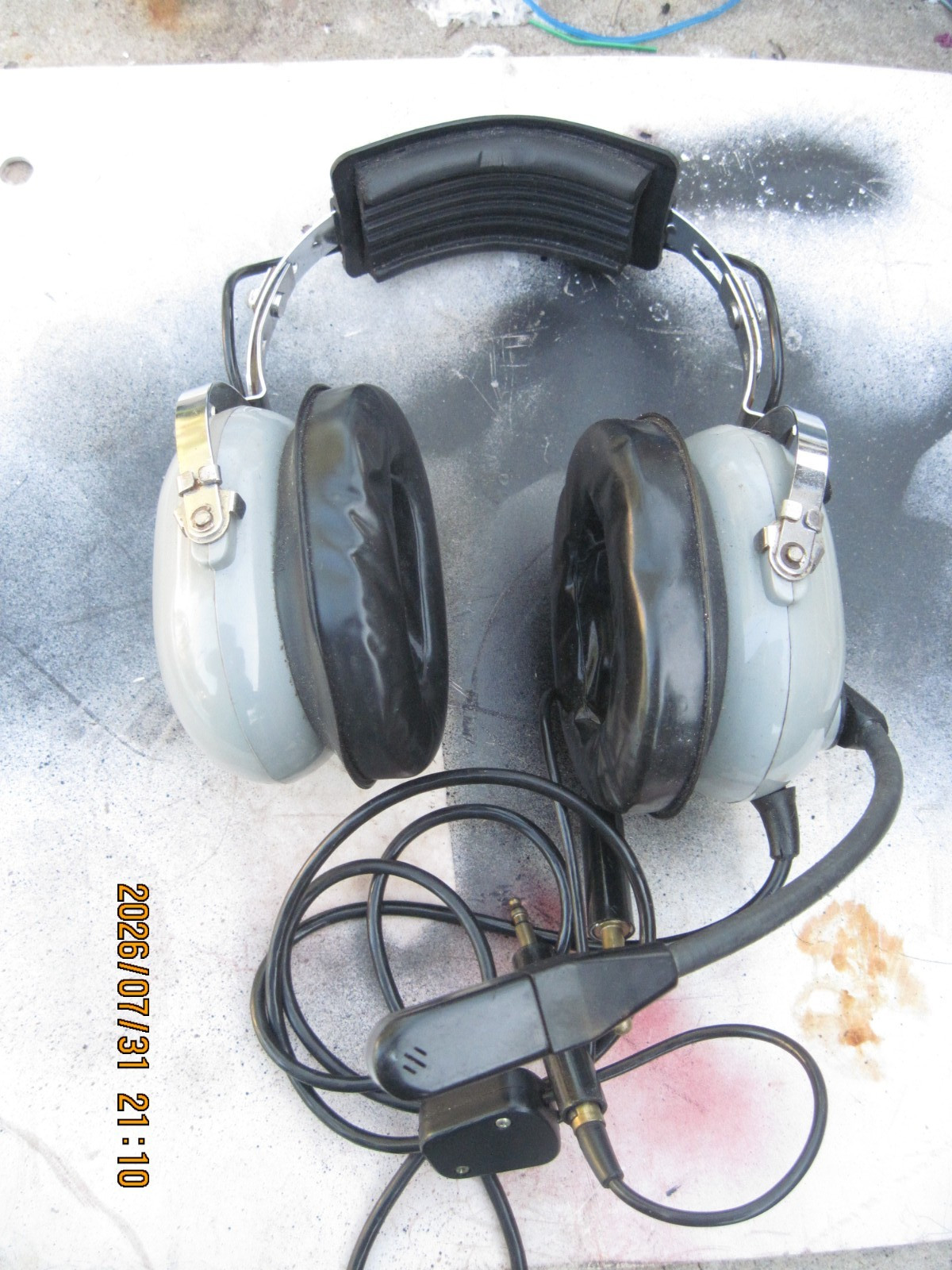 AVIX  AVIATION HEADPHONES DUAL PLUG  BOOM MIKE CLEAN