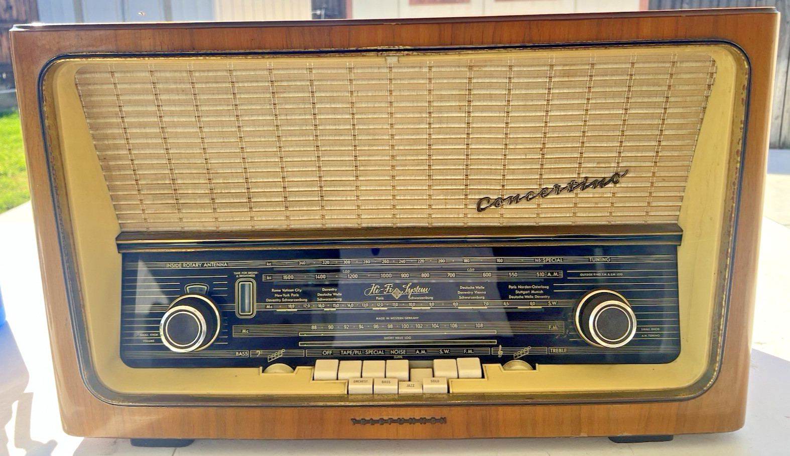 1958 Telefunken Concertino 9U Superheterodyne Hi-Fi system Radio Serial 674110