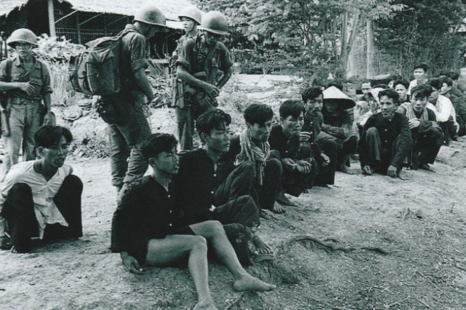 Vietnam  War  Photos --   Soldiers -VC Prisoners