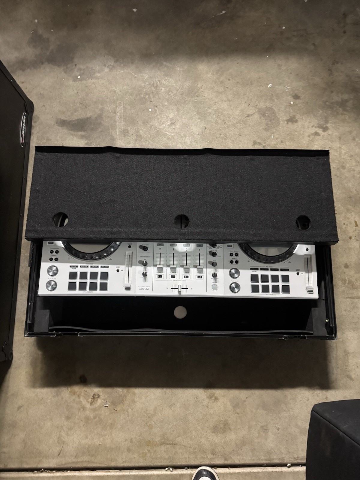 CDJ-XZ