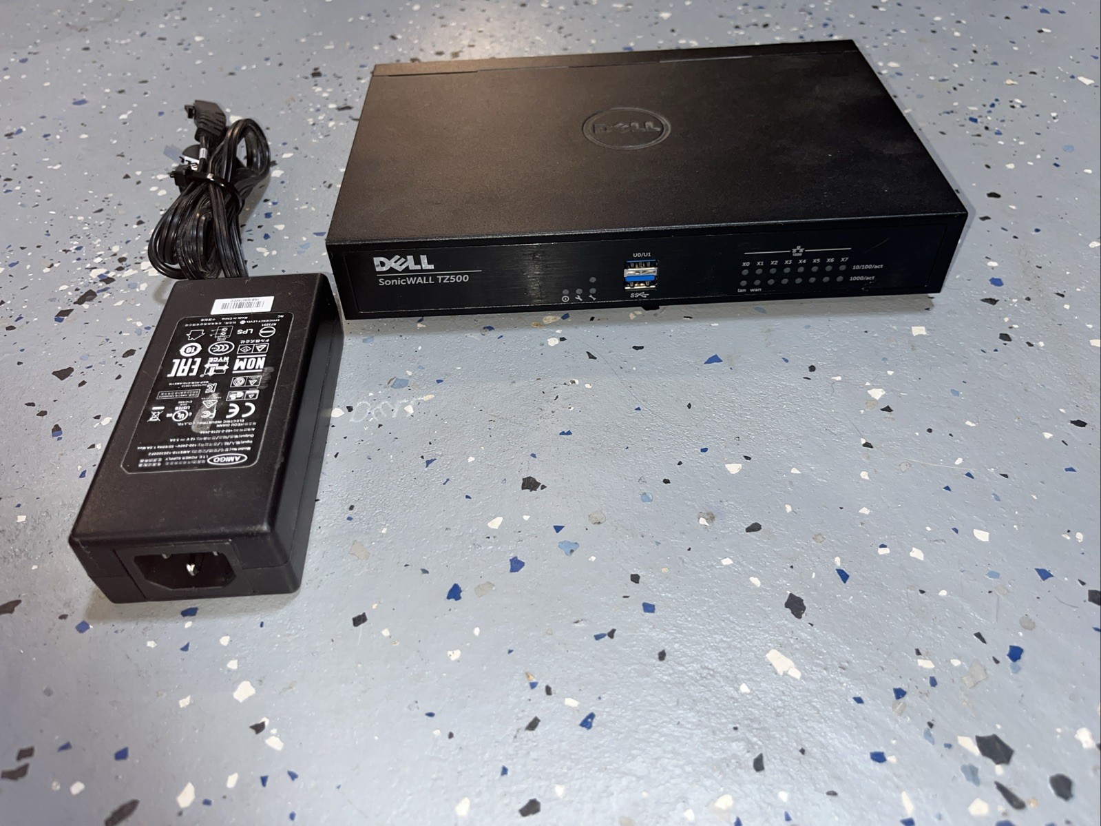 Dell SonicWall TZ500 Network Security Firewall APL29-0B6 - OWNER TRANSFER READY