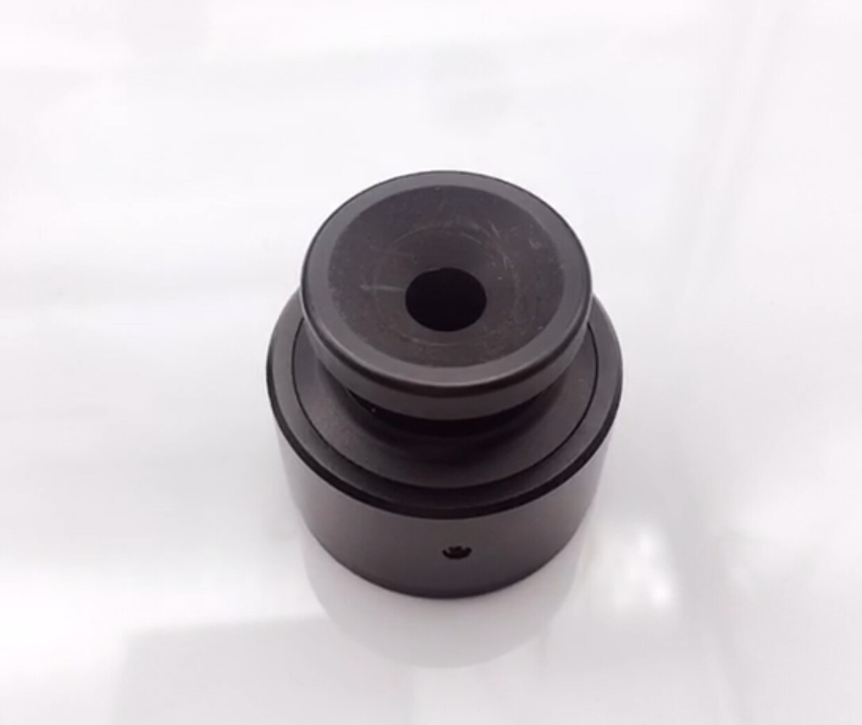 Adapter between endoscopic camera C-mount and Pantex Fiberscope connection