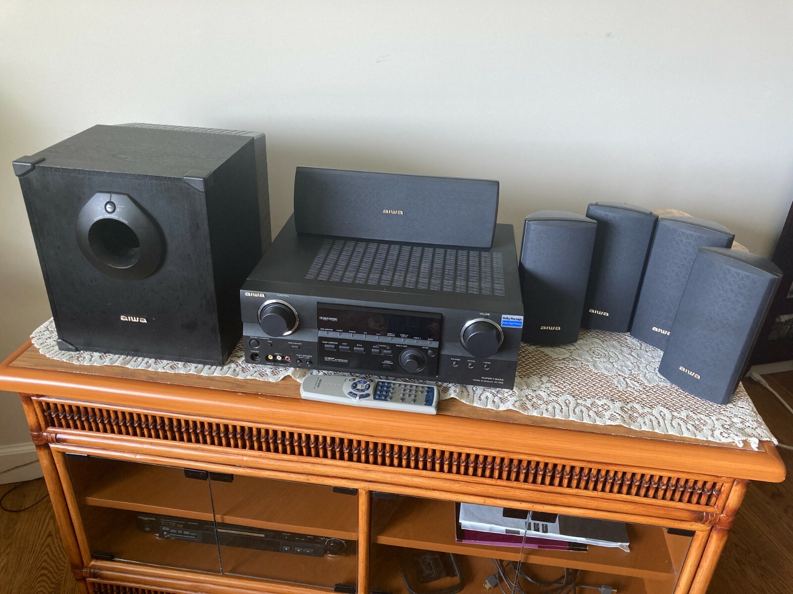 AIWA Stereo System AV-D55 Receiver & TS-W45 Speaker System 4 Speakers Subwoofer