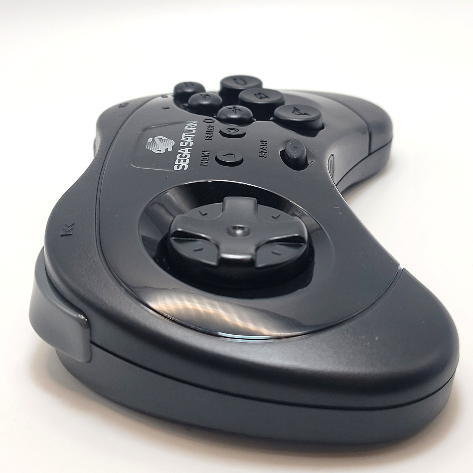Retro-Bit 2.4GHz V2 Wireless Controller 8-Button Sega Saturn, Genesis Mini Black