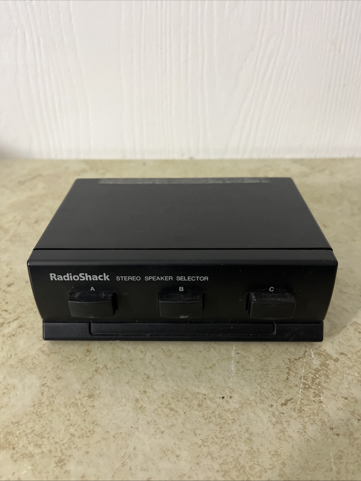 RadioShack High Powered Four Way Stereo Speaker Selector Control Center 40-244