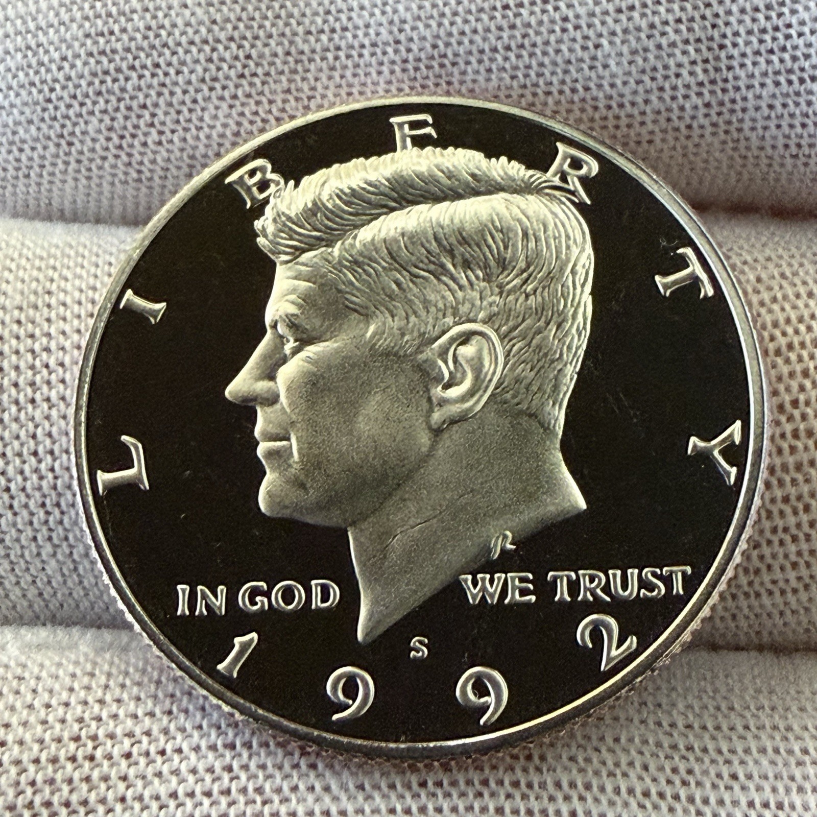 1992-S Kennedy Half Deep Cameo Proof receive coin pictured see description #5434