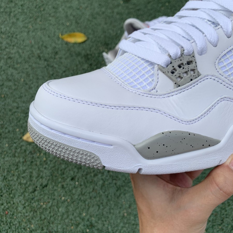 CT8527-100 AJ4 Retro Mid White Oreo
