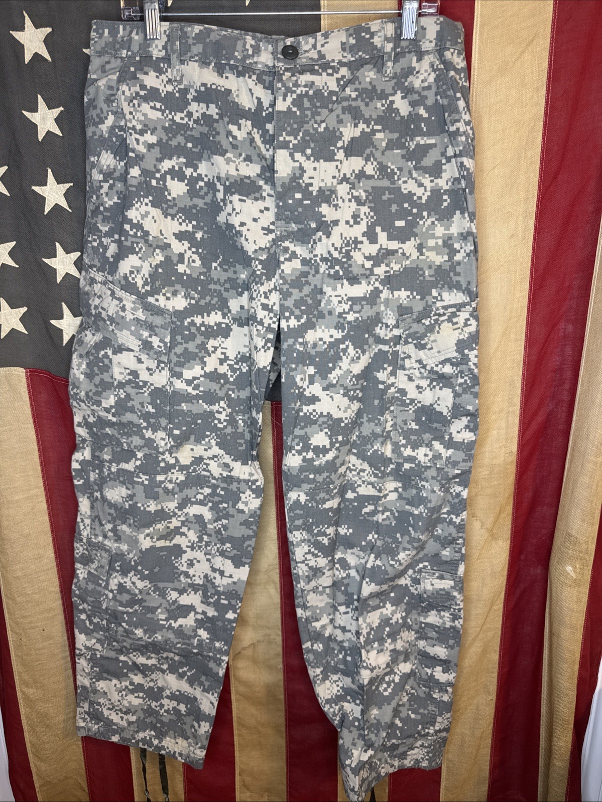 Medium Short - Army Combat Pants ACU Digital Camo USGI 5669