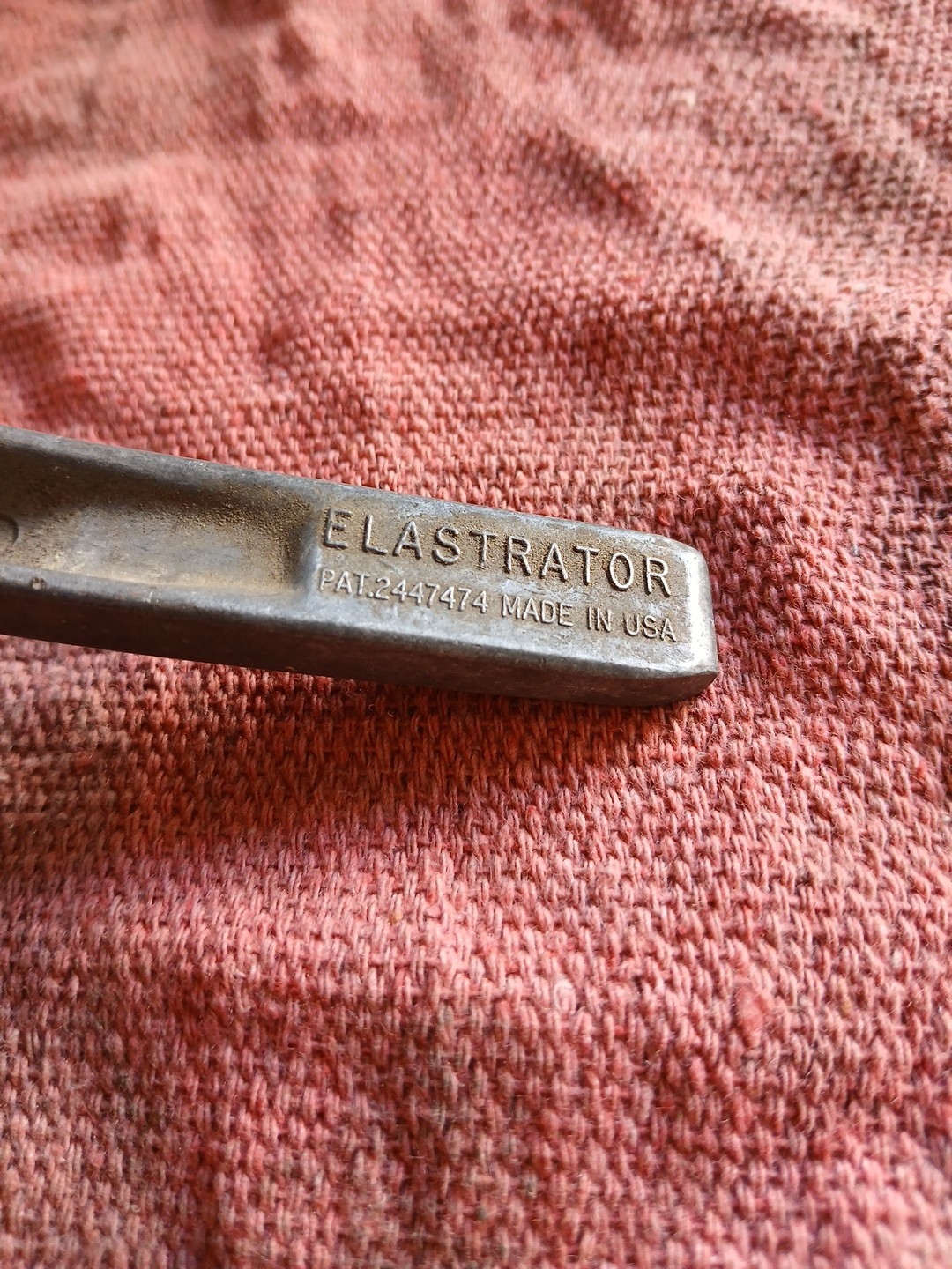 Vintage Elastrator Castration Docking Tool Aluminum Spring Pliers Made In USA