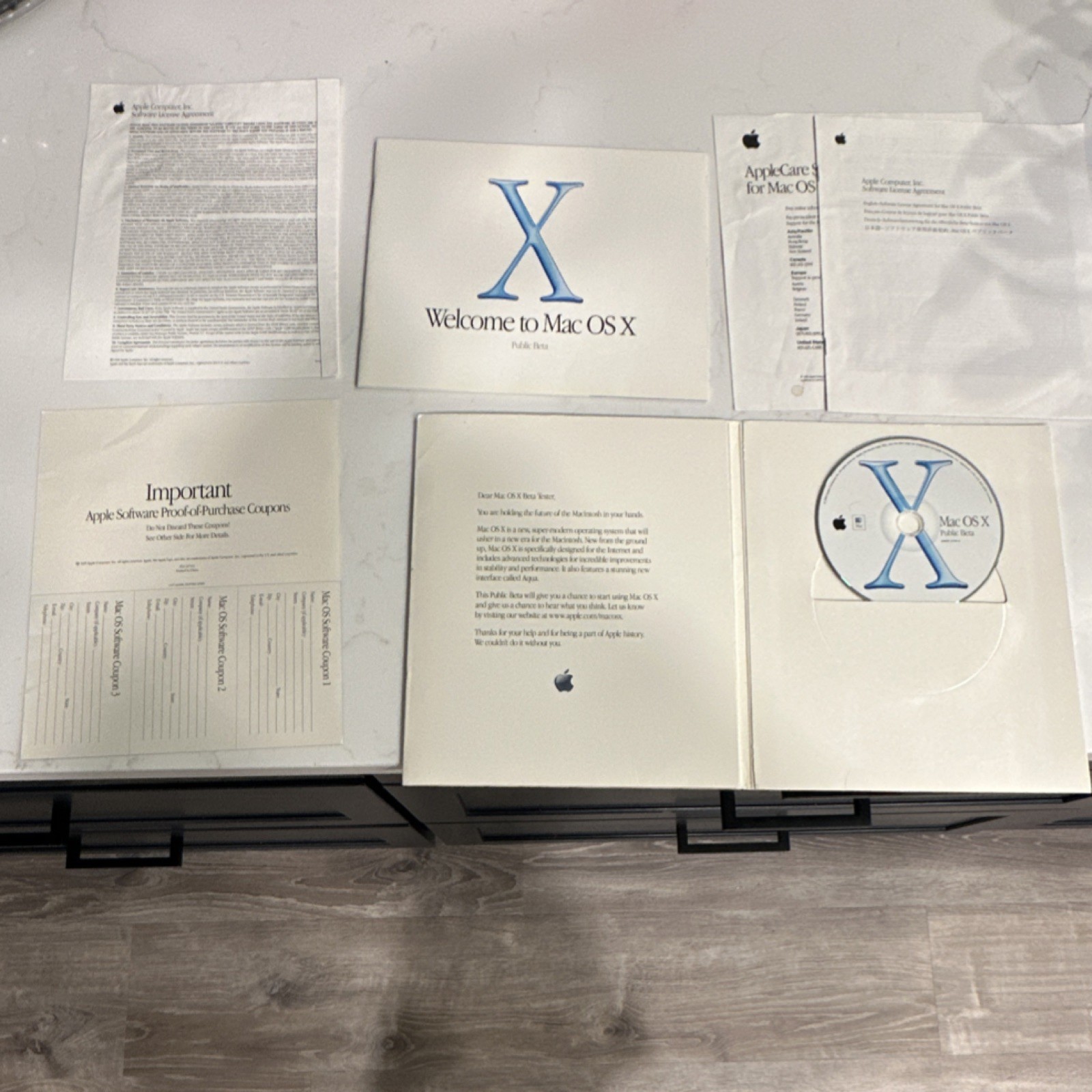 Apple Mac OS X Public Beta Retail Operating System CD with Manual and more
