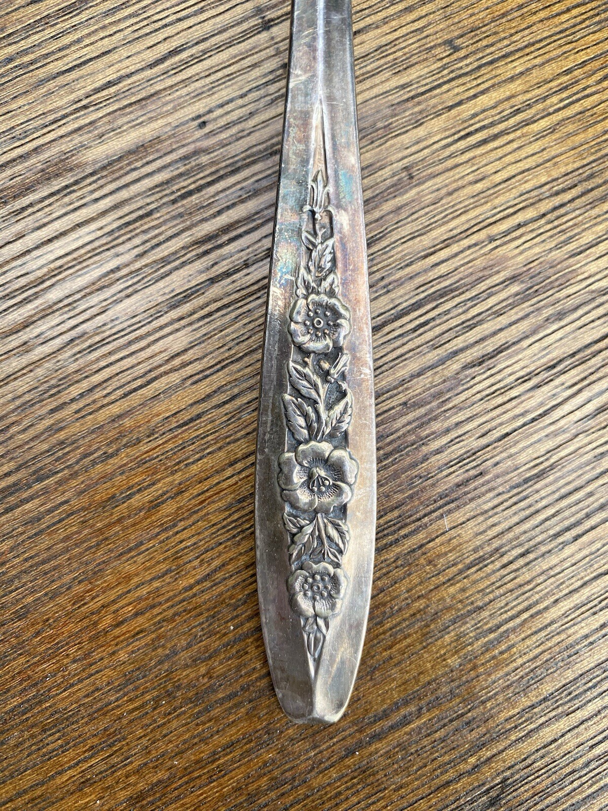 Wm Rogers & Son 1952 Fork “PRIMROSE PATTERN “ Beautiful !